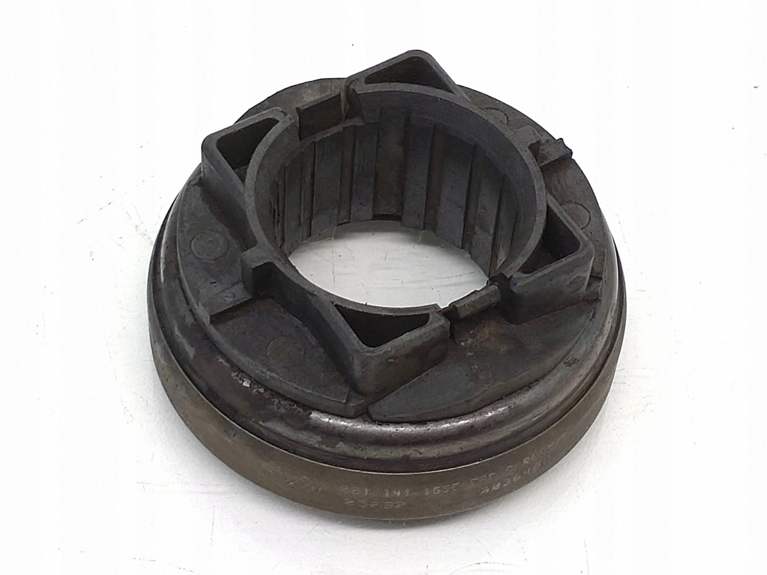 Butée d'embrayage VW Passat B6 02T141165E image 2