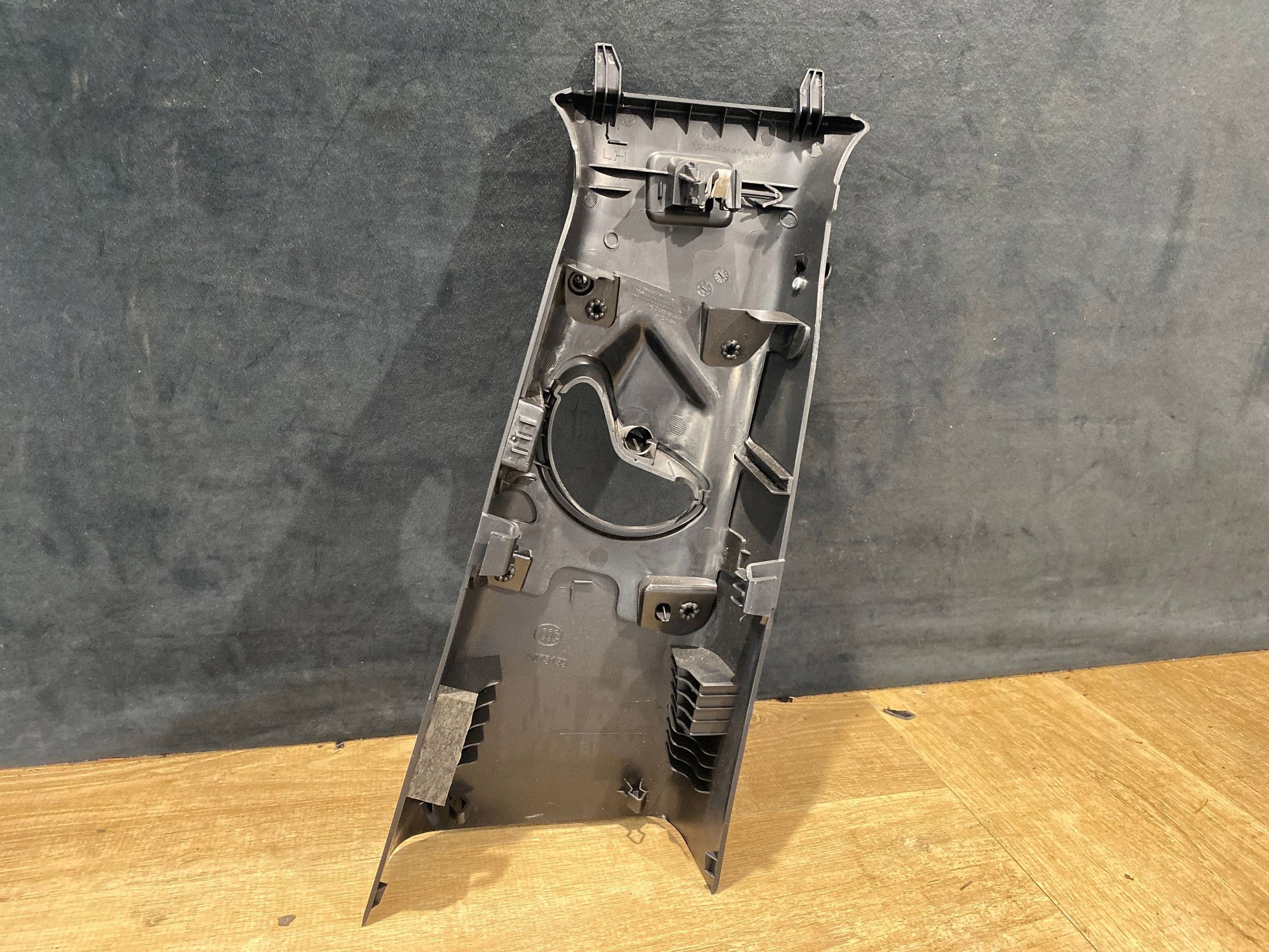 Säulenverkleidung oben links Land Rover Discovery Sport FK72519A87A image 3