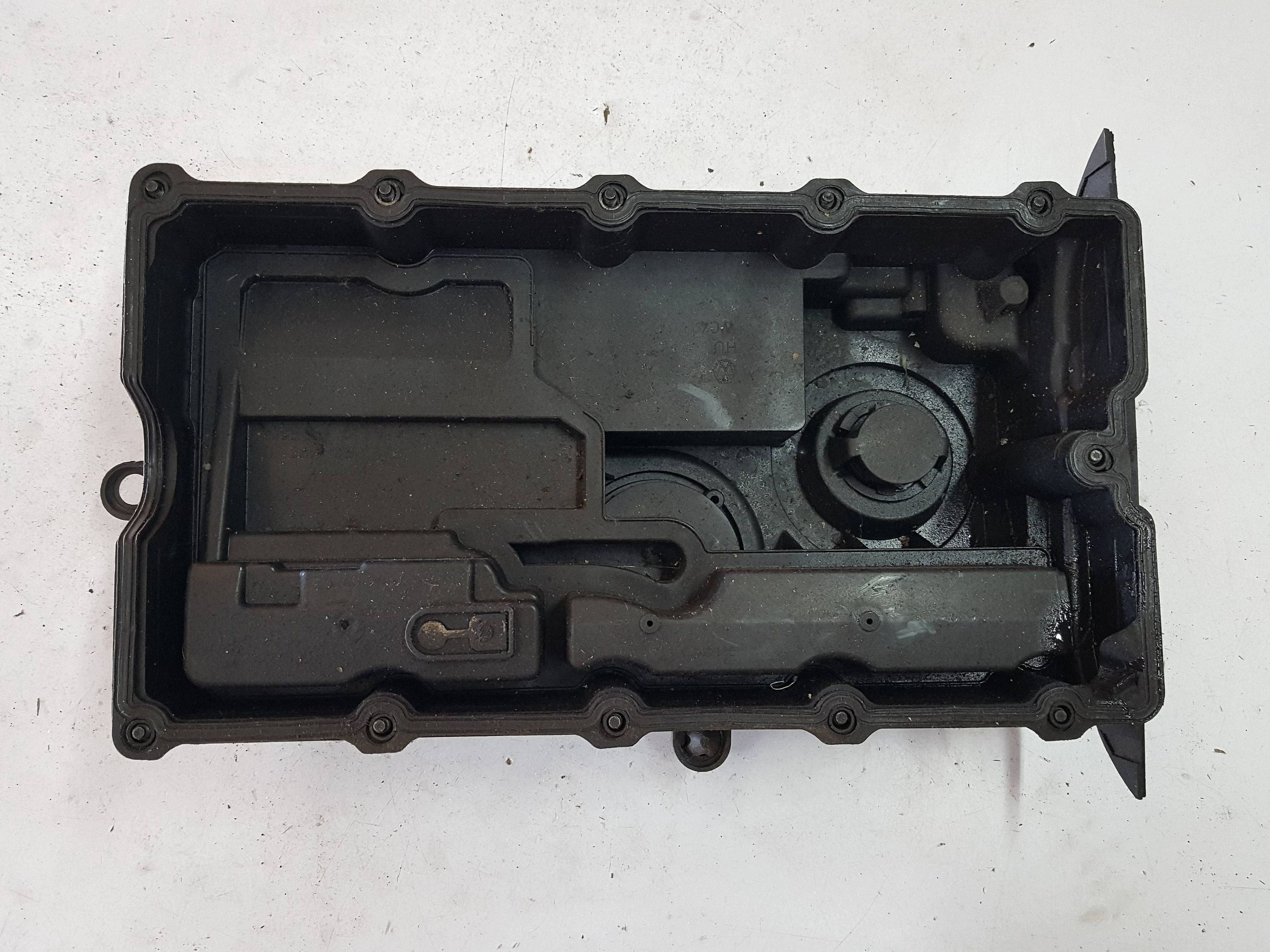 AUDI A3 8P LEON II OCTAVIA 2.0 TDI 170KM BMN BMR POKRYWA ZAWORÓW 03G103469L