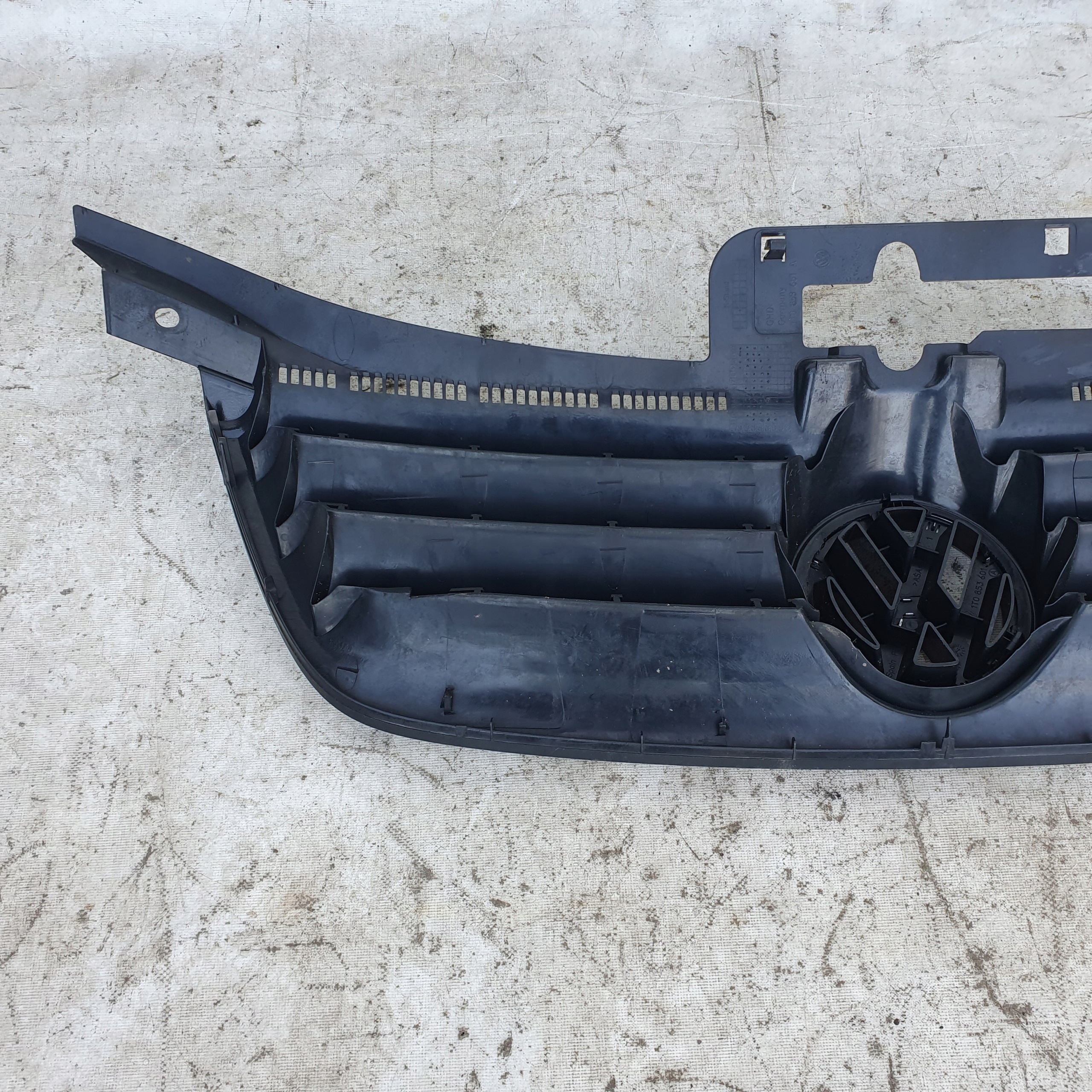 Calandre VW Touran MK1 1T0853651A image 6