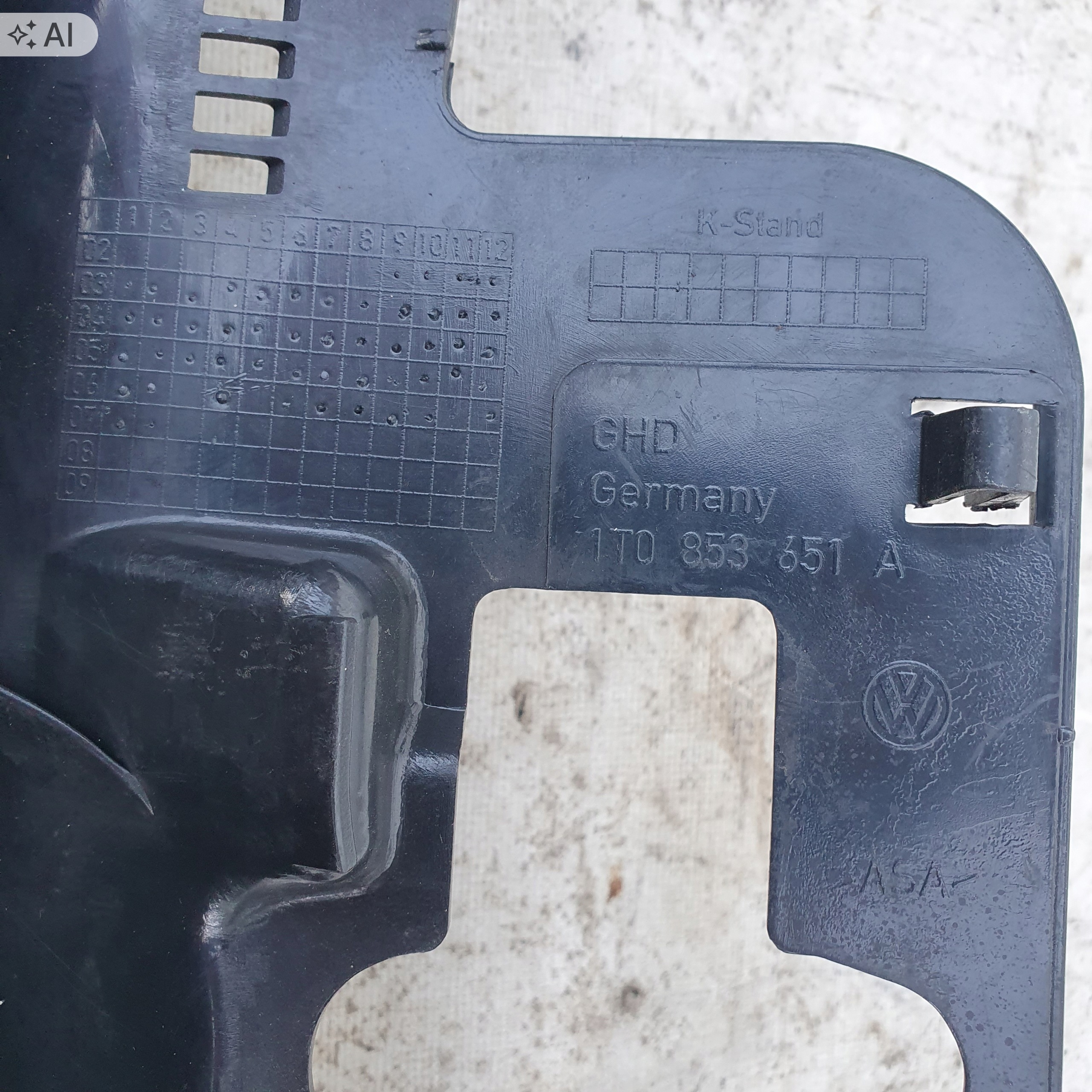 Calandre VW Touran MK1 1T0853651A image 7
