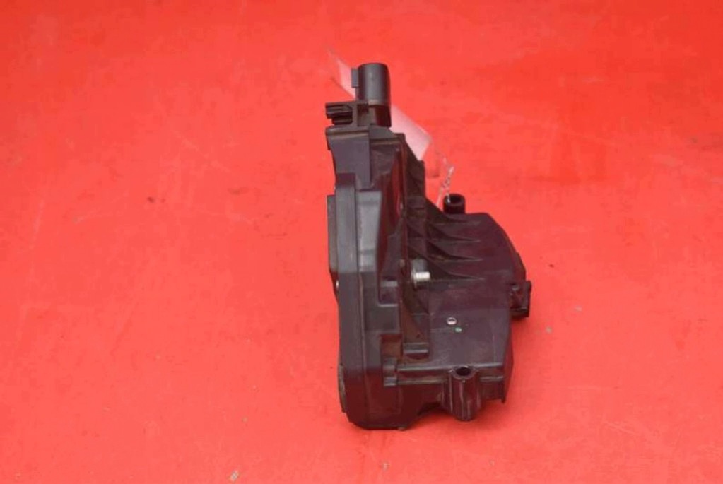 Bakdörrlås höger Ford Focus MK3 11-15 image 6
