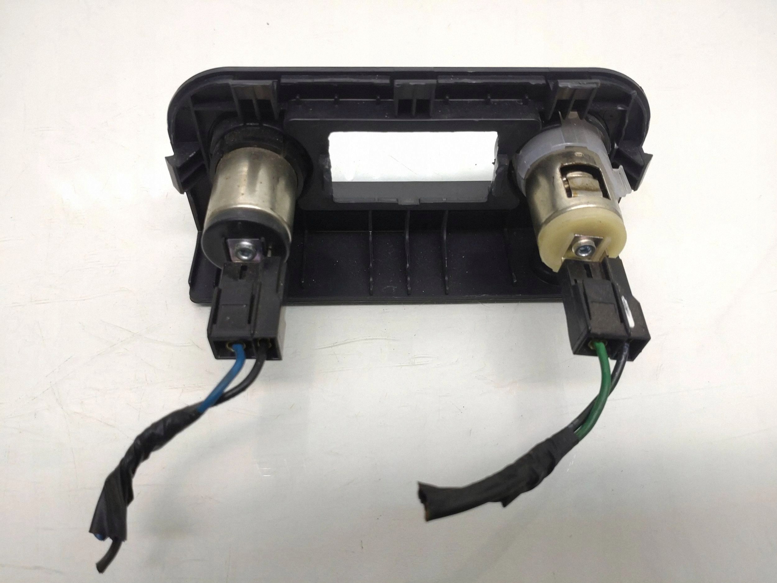 Isqueiro USB e AUX para Kia Rio III Lift 84762-1W051 image 6