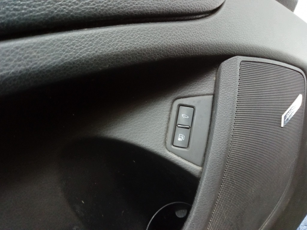 Audi Q7 4L Vänster framdörr klädsel A-821977-01 image 3