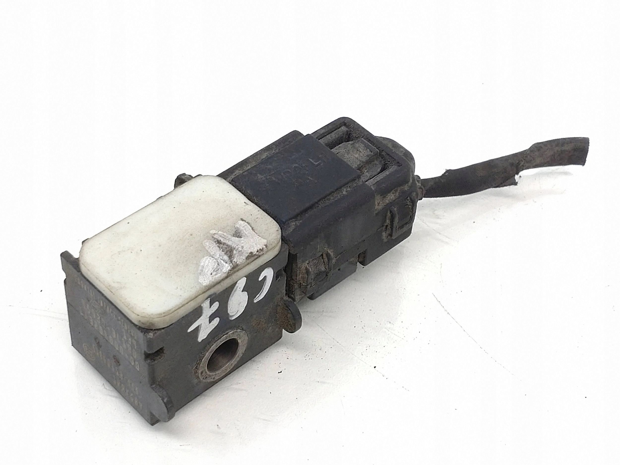Hyundai Santa Fe 2007 Airbag Sensor Rechtsvoor 959303L100 image 2