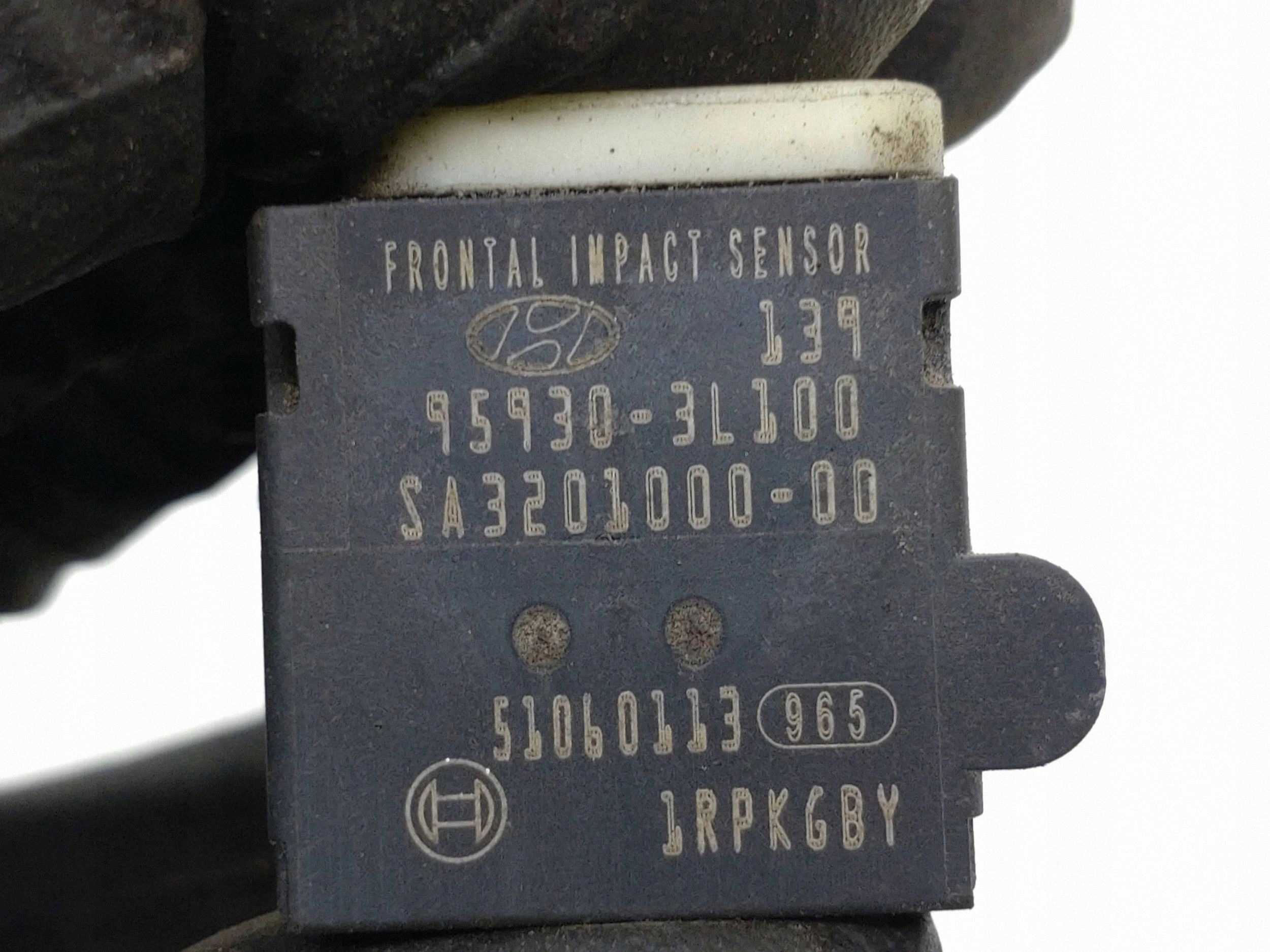 Hyundai Santa Fe 2007 Airbag Sensor Rechtsvoor 959303L100 image 4