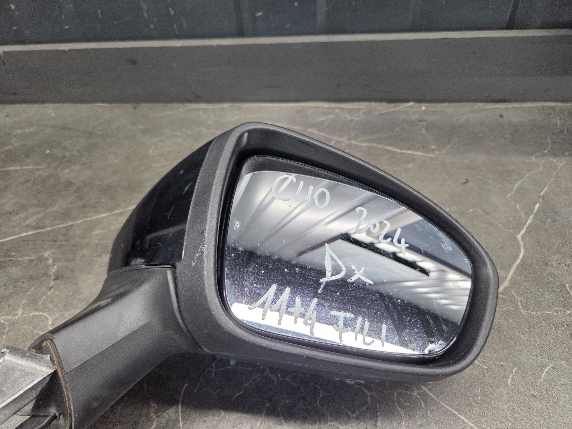 Lusterko prawe Renault Clio V 11+4pin 2024r czarne image 8