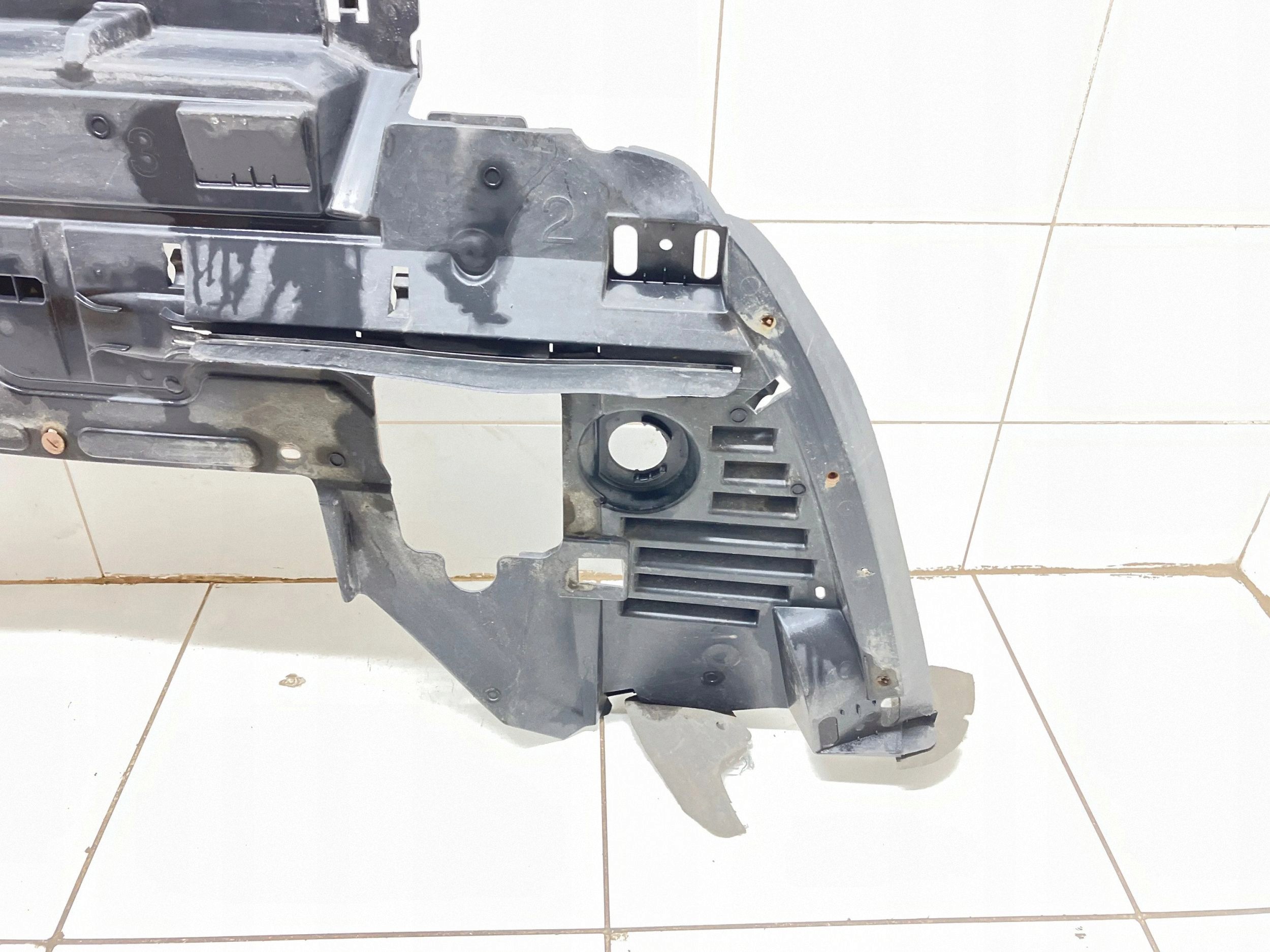 Citroen C5 2008 Onderbumper voor 9683028880 image 3