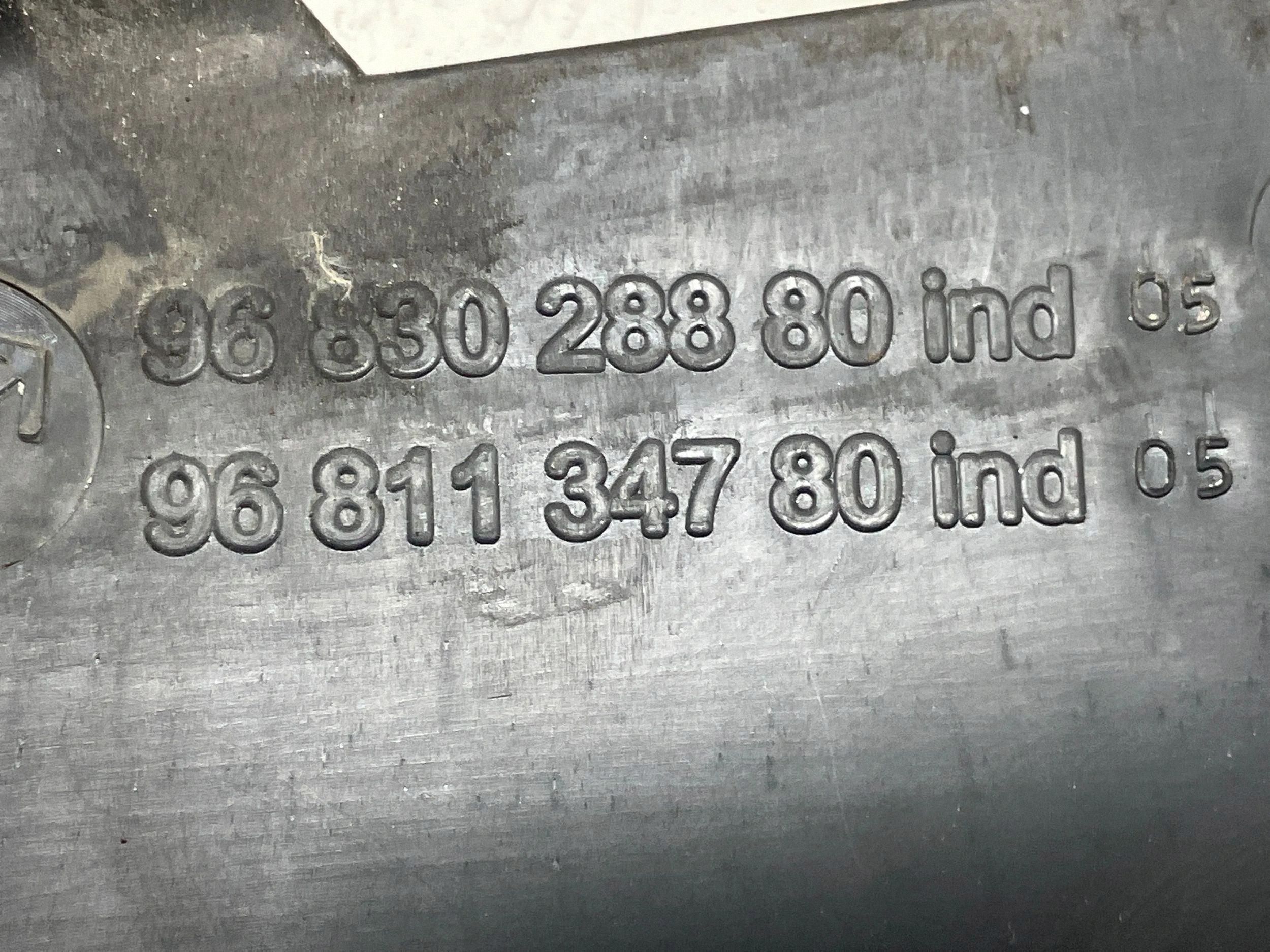 Citroen C5 2008 Onderbumper voor 9683028880 image 7