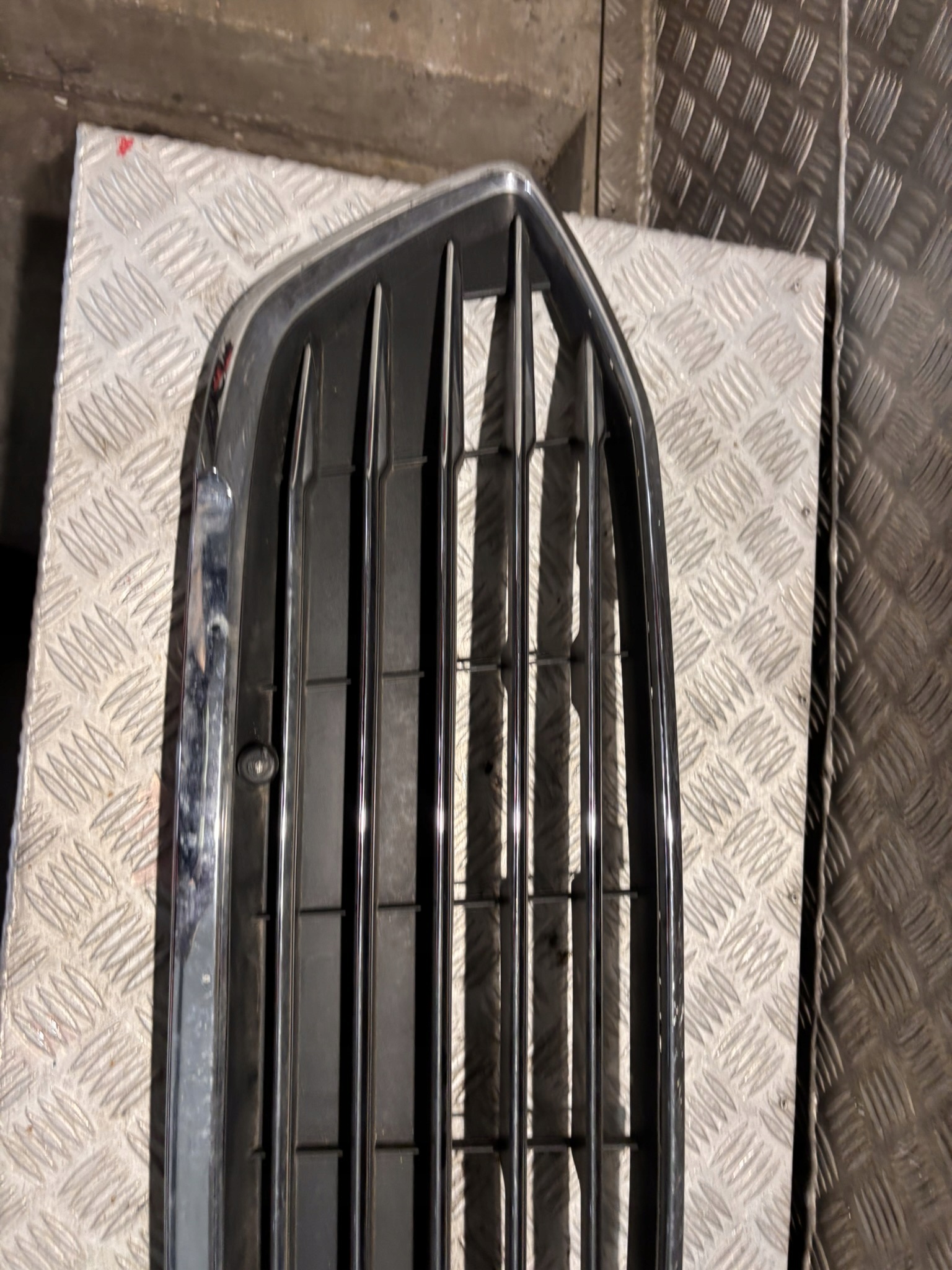 Calandre chromée Ford Focus MK4 2018-2023 JX7B-8C436-A image 4