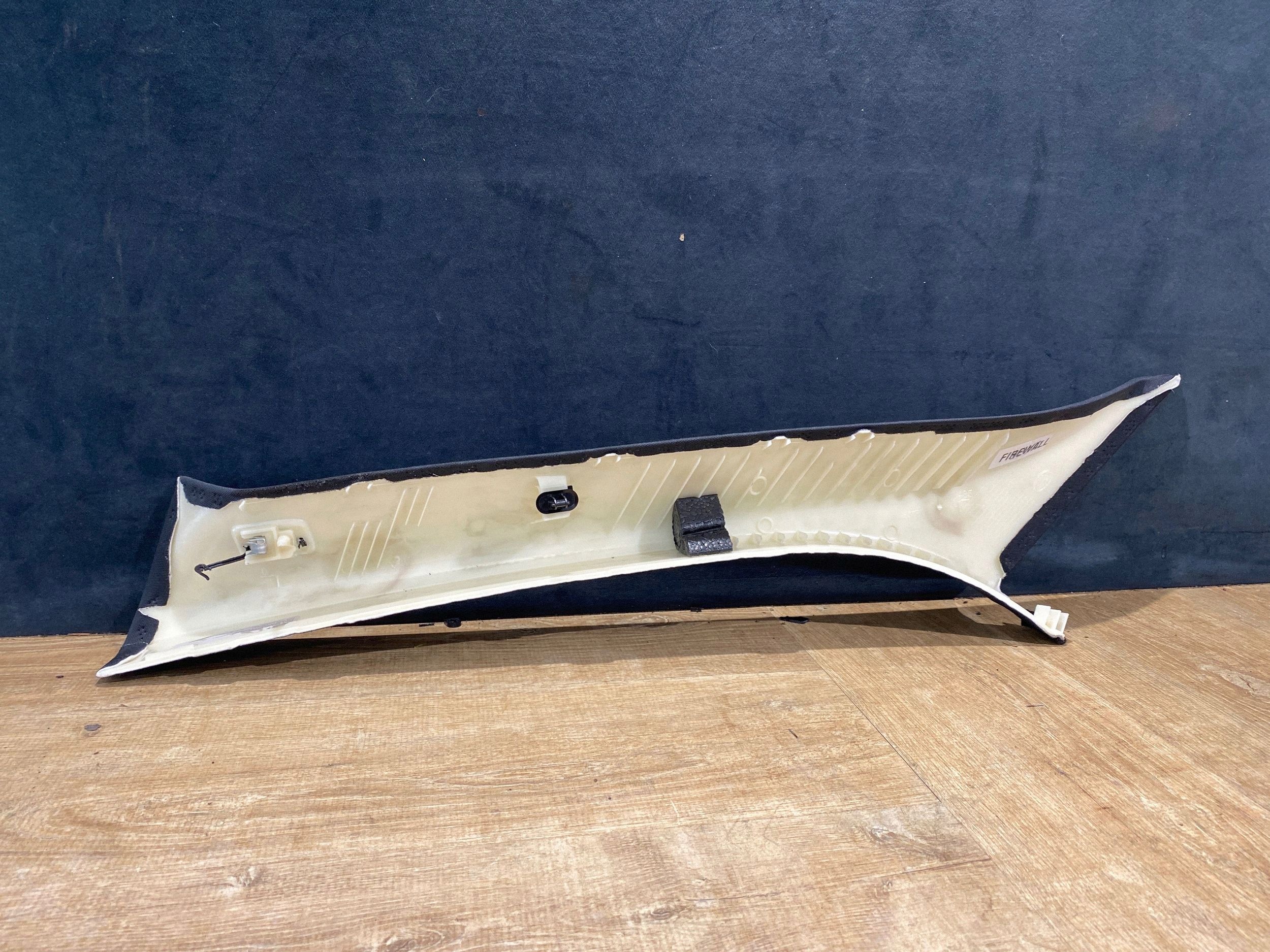 Säulenverkleidung vorne rechts LAND ROVER Discovery Sport L550 OEM LK7203510AB8 image 3