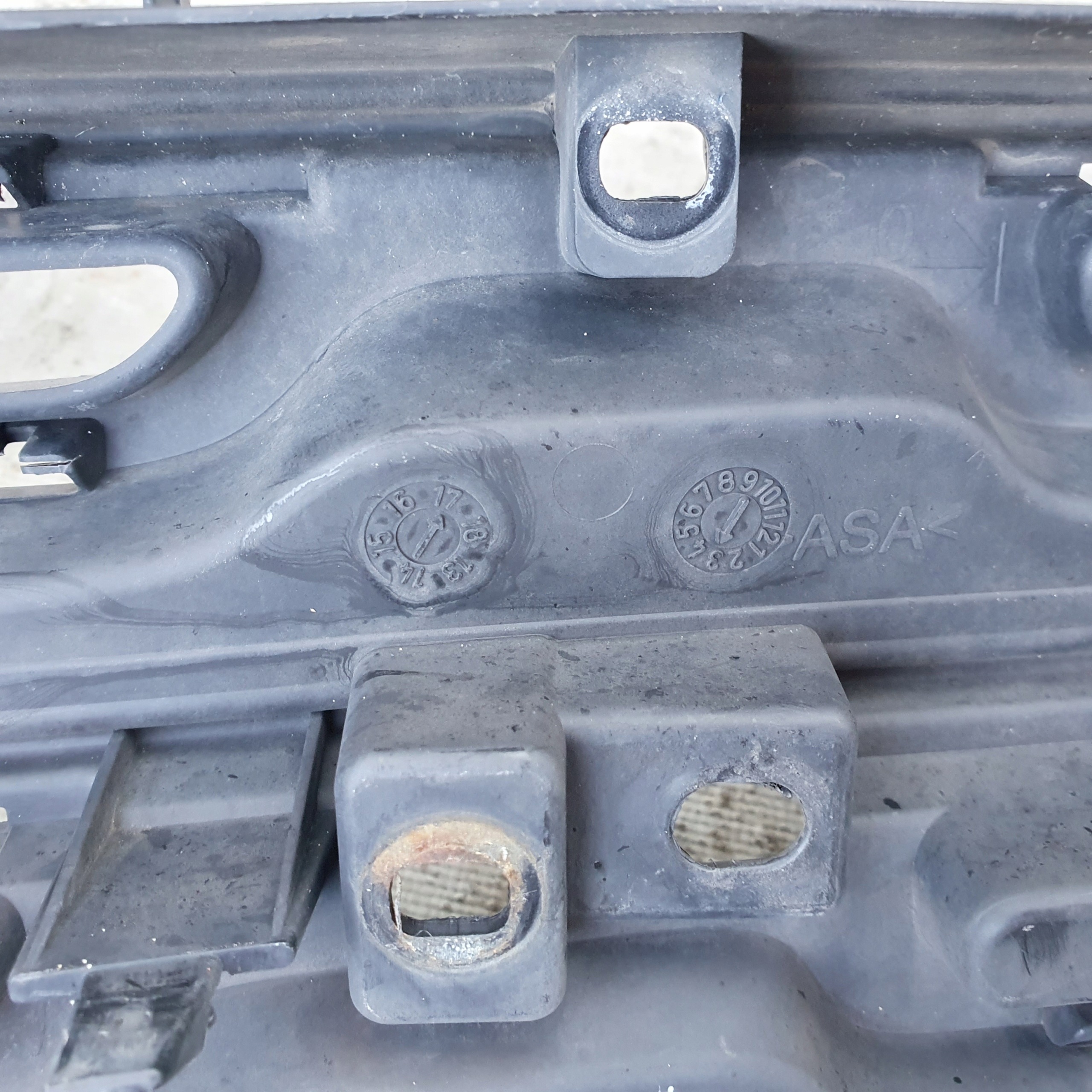 Calandre Dacia Duster I Lift 13-17 623100838R image 10