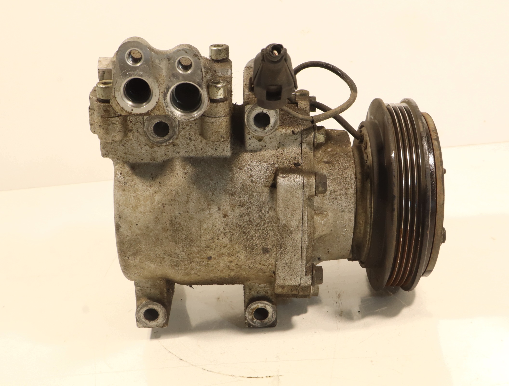 AC Compressor Hyundai Tucson I 2.0 16V OEM 345CSF65 image 2