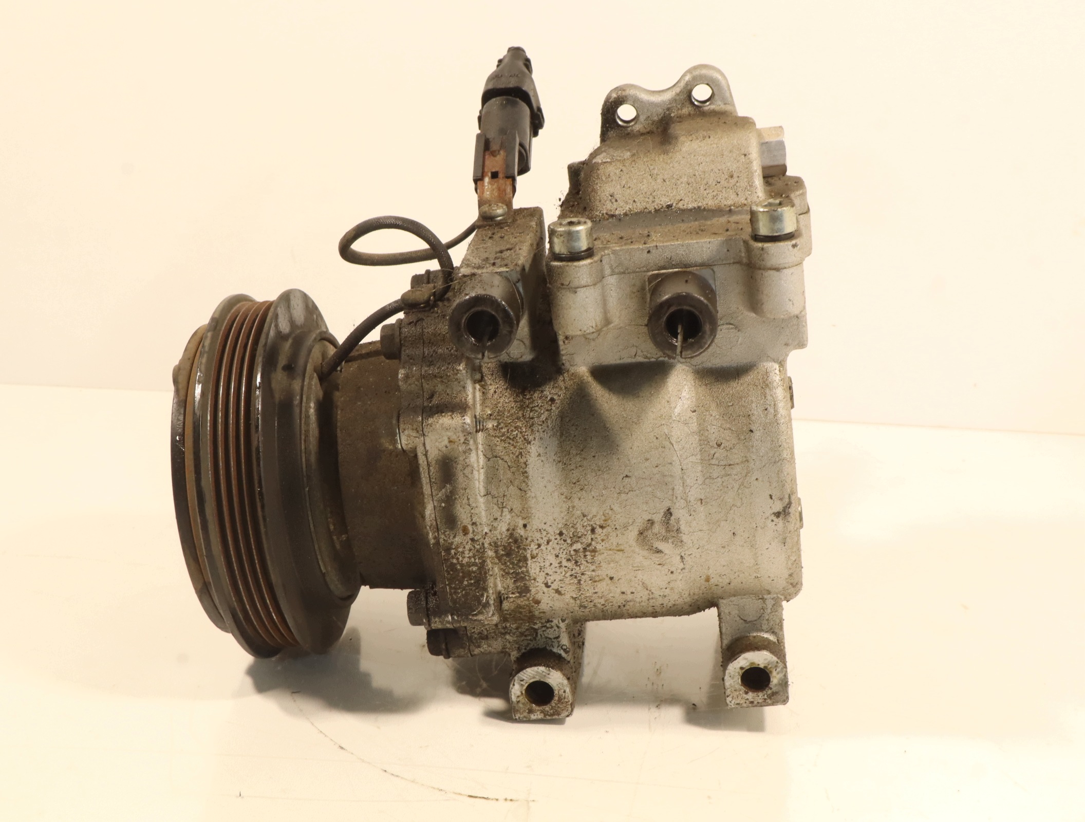 AC Compressor Hyundai Tucson I 2.0 16V OEM 345CSF65 image 4