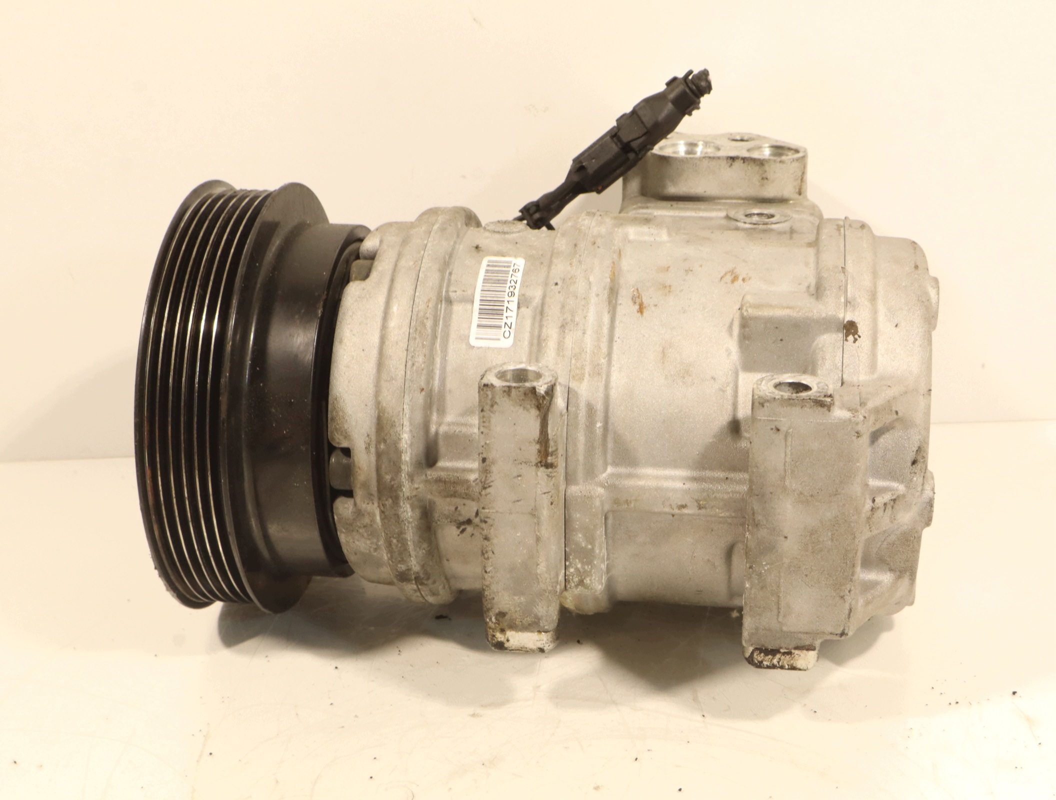 Airco compressor KIA Sportage II 2.0 CRDi 410KS-2S image 6