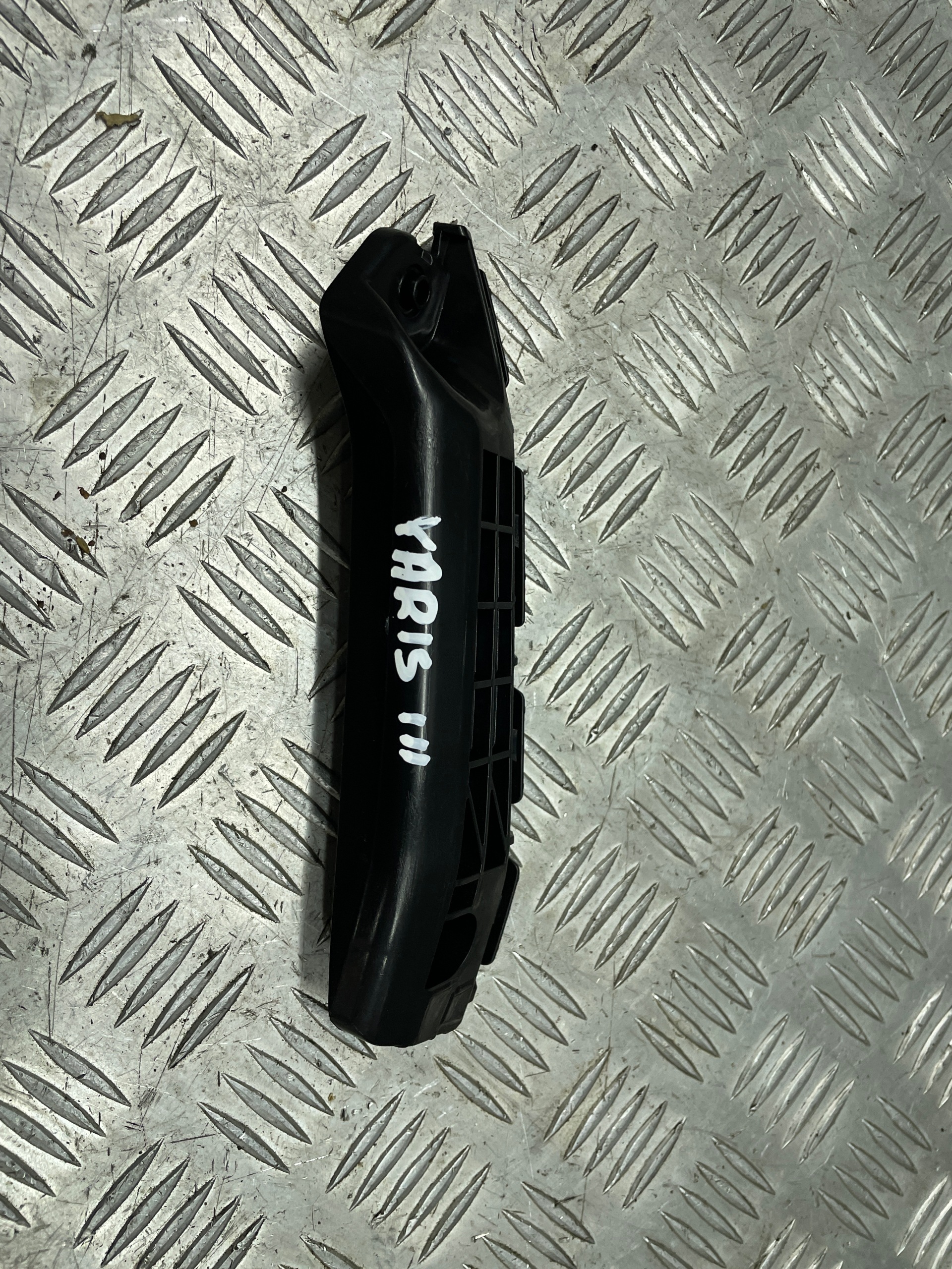 Left Bumper Slider 52536-0D090 Toyota Yaris III 11-17
