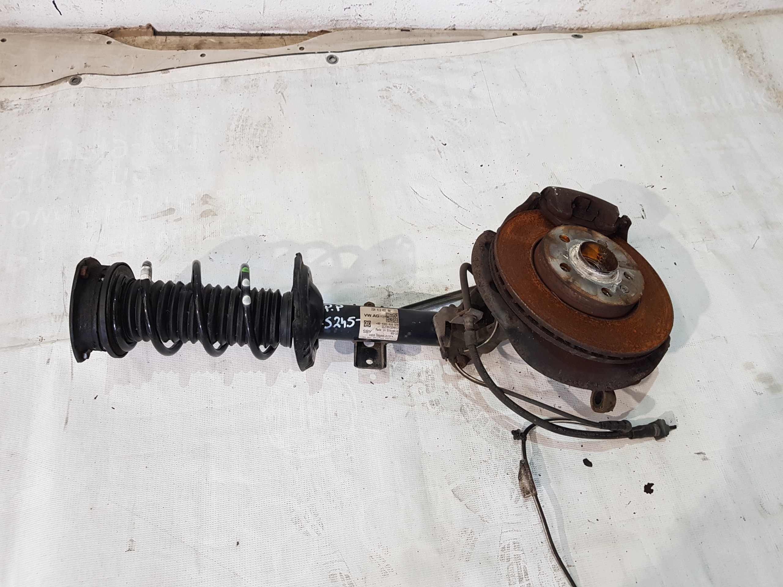 2Q0407256M Pivot Droit Avant VW Polo VI image 3