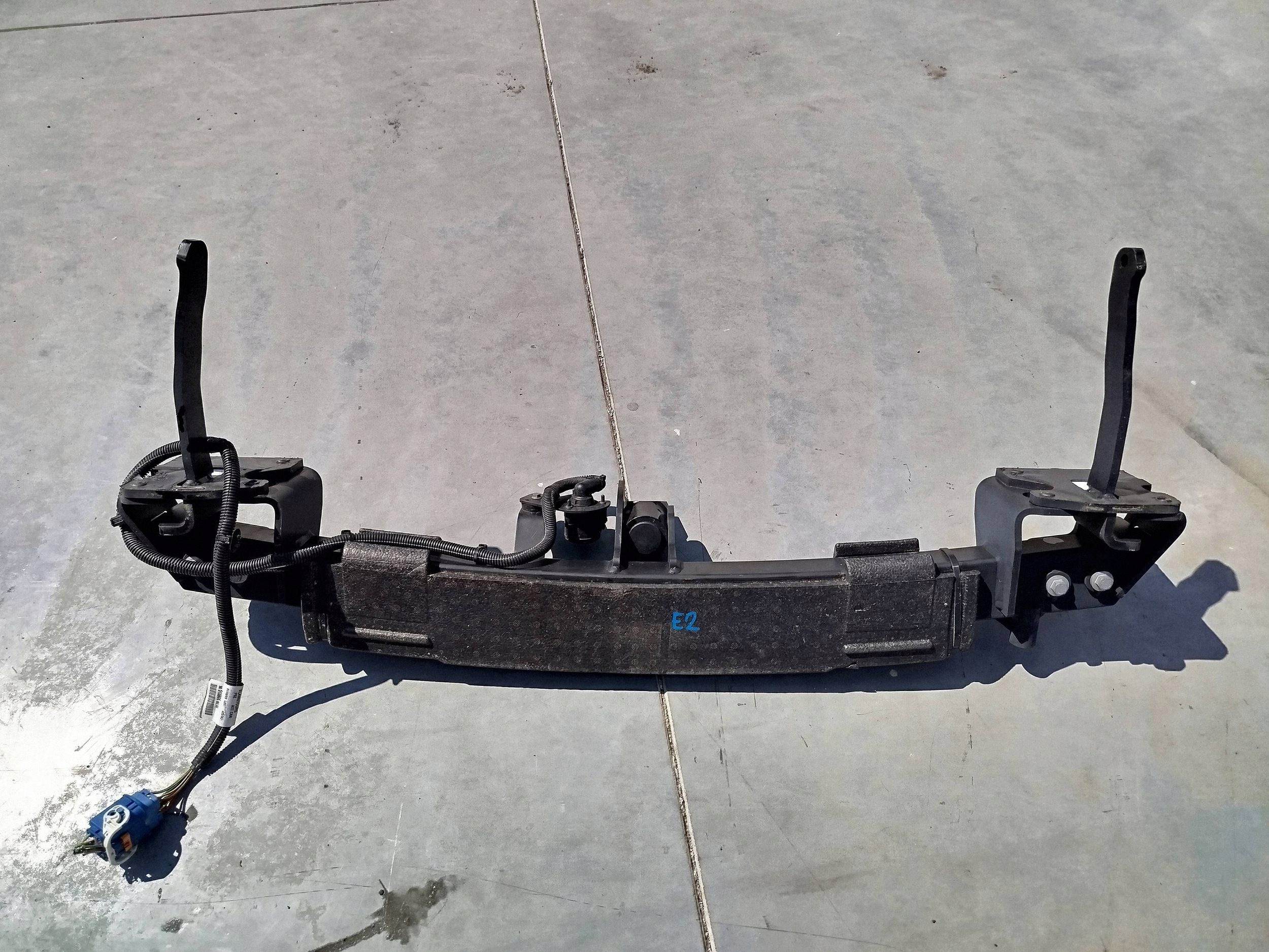 Trailer Hitch Kit Rear Peugeot 308 OEM 9841239380