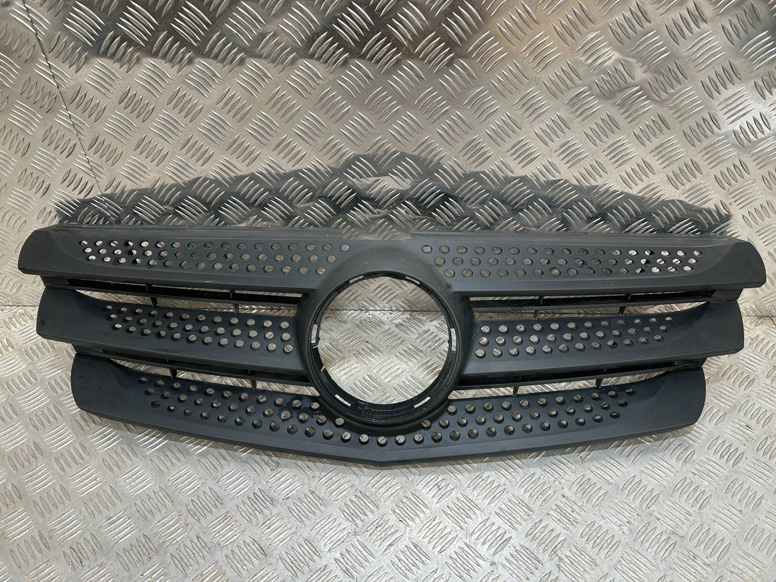 Mersu Vito/Viano W447 etusäleikkö image 2