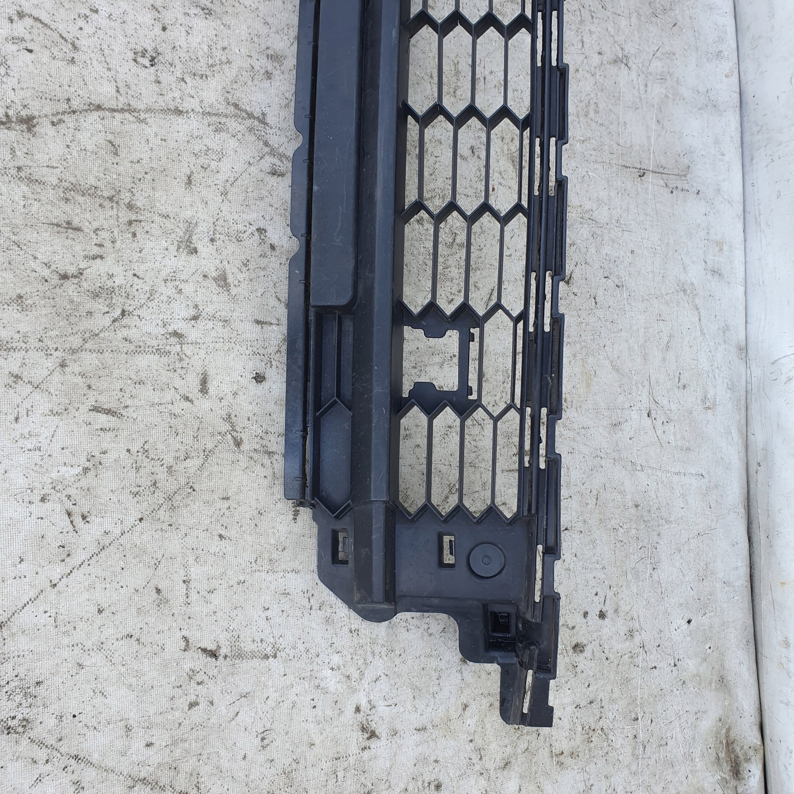 Skoda Kodiaq 24 etusäleikkö 565853677E image 3