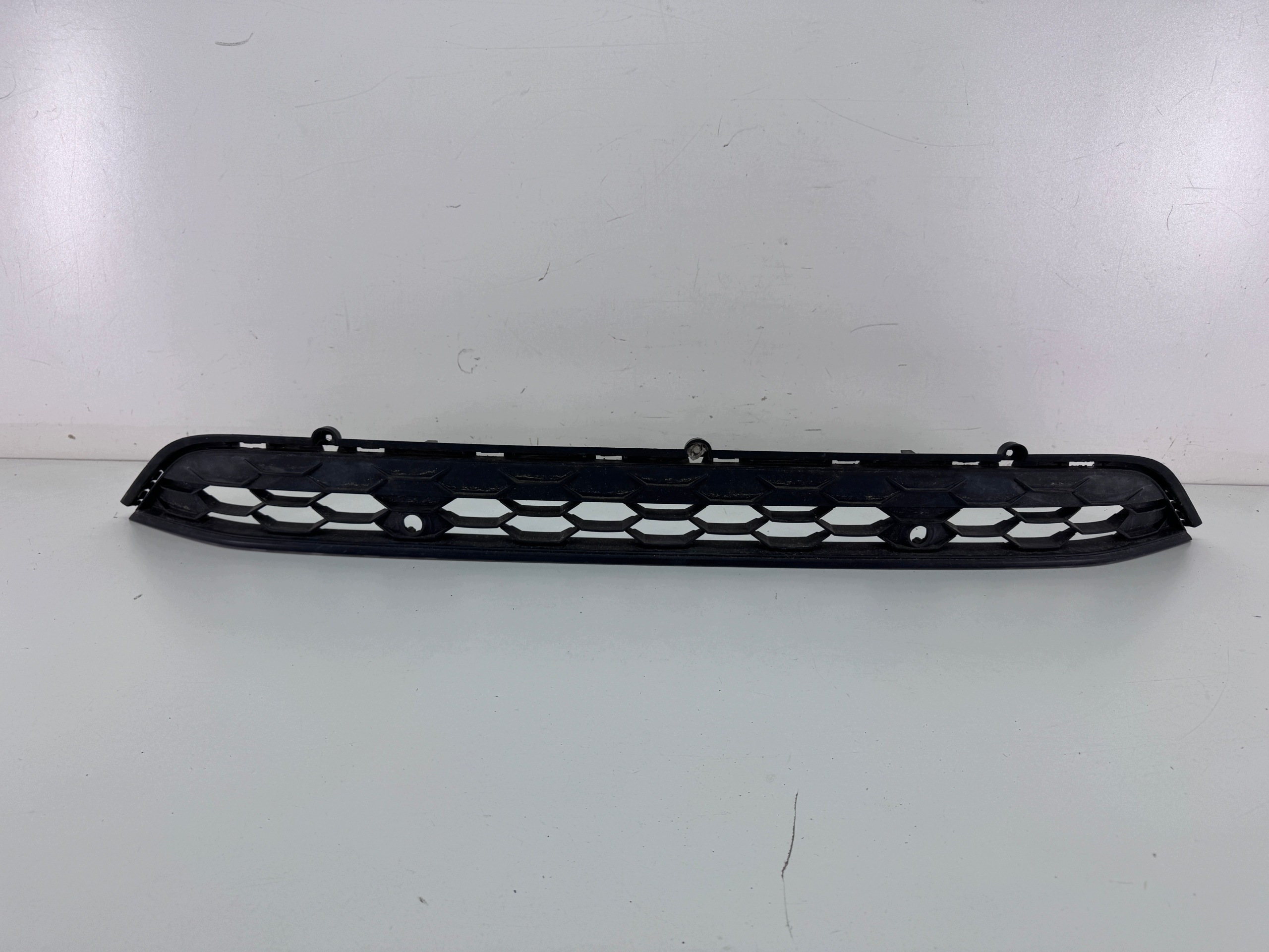 VW Tiguan II 5NA853677A Grille Midden image 2