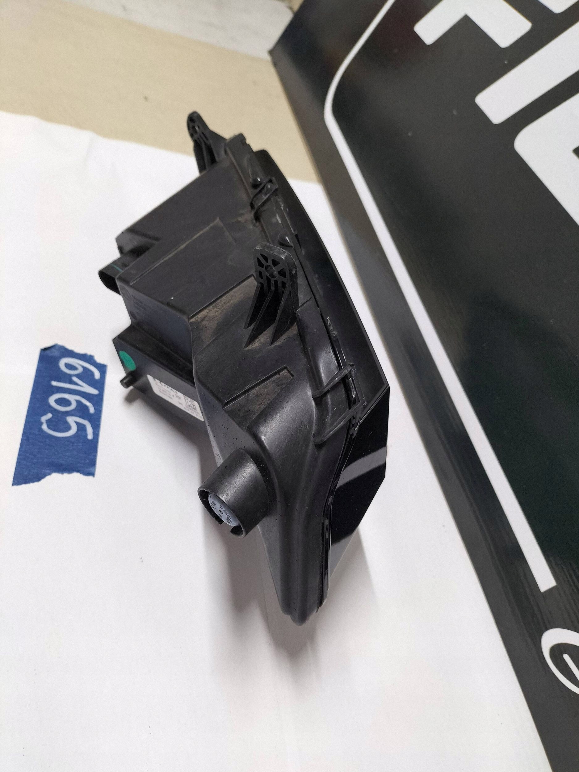 Skoda Scala KAMIQ Halogen R 657941700A image 9
