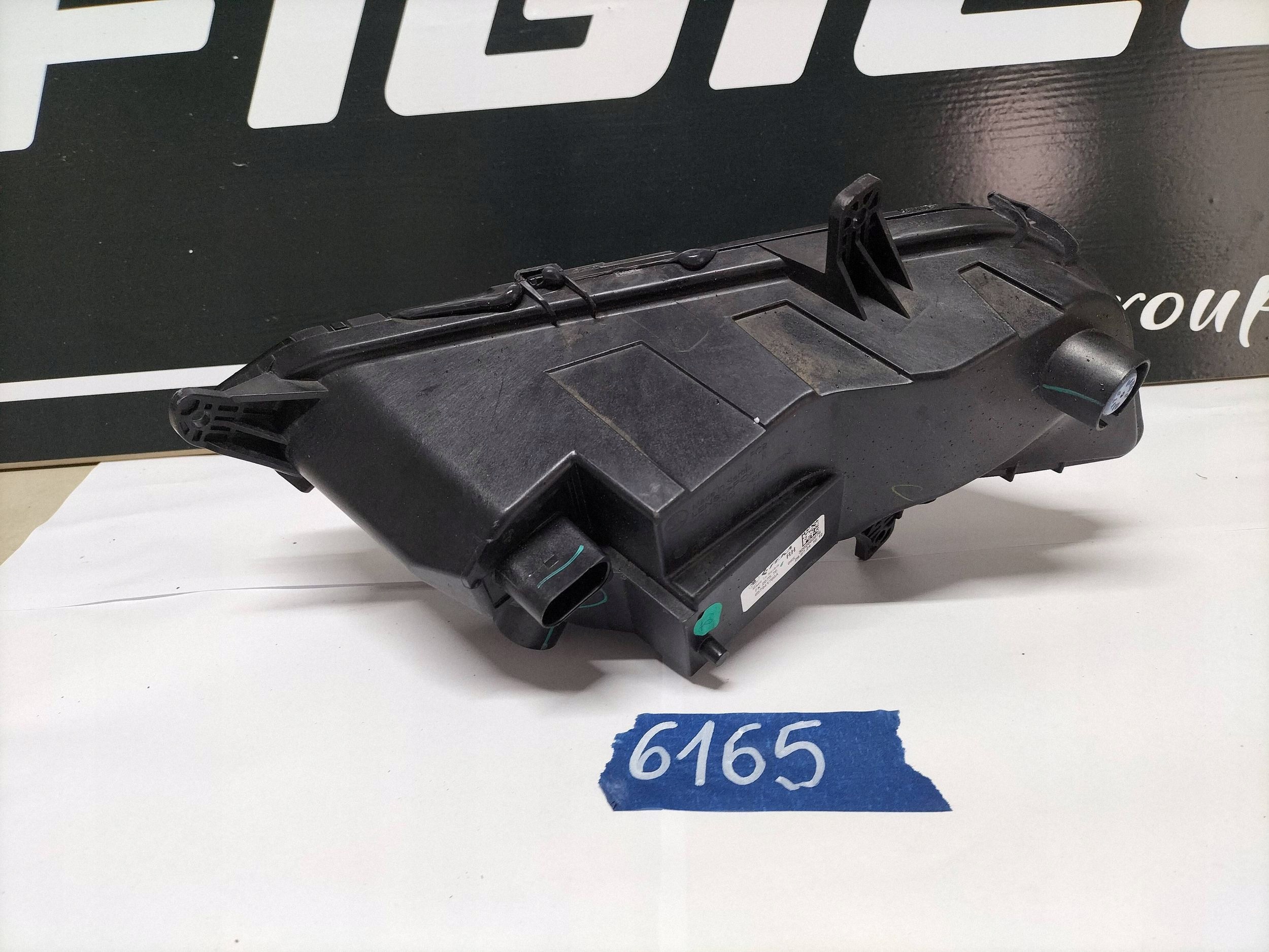 Skoda Scala KAMIQ Halogen R 657941700A image 10
