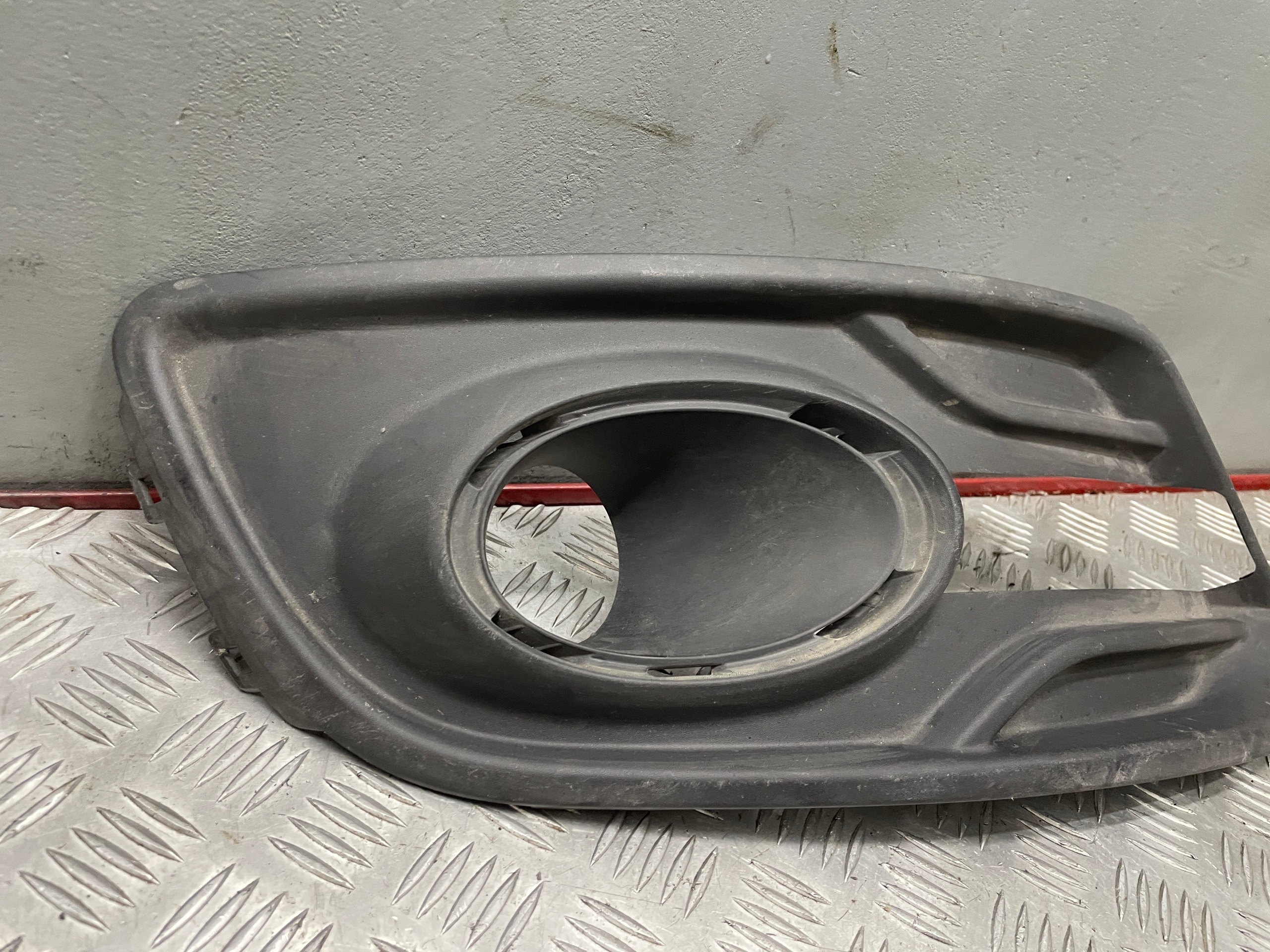 Etusäleikön oikea osa Renault Megane III