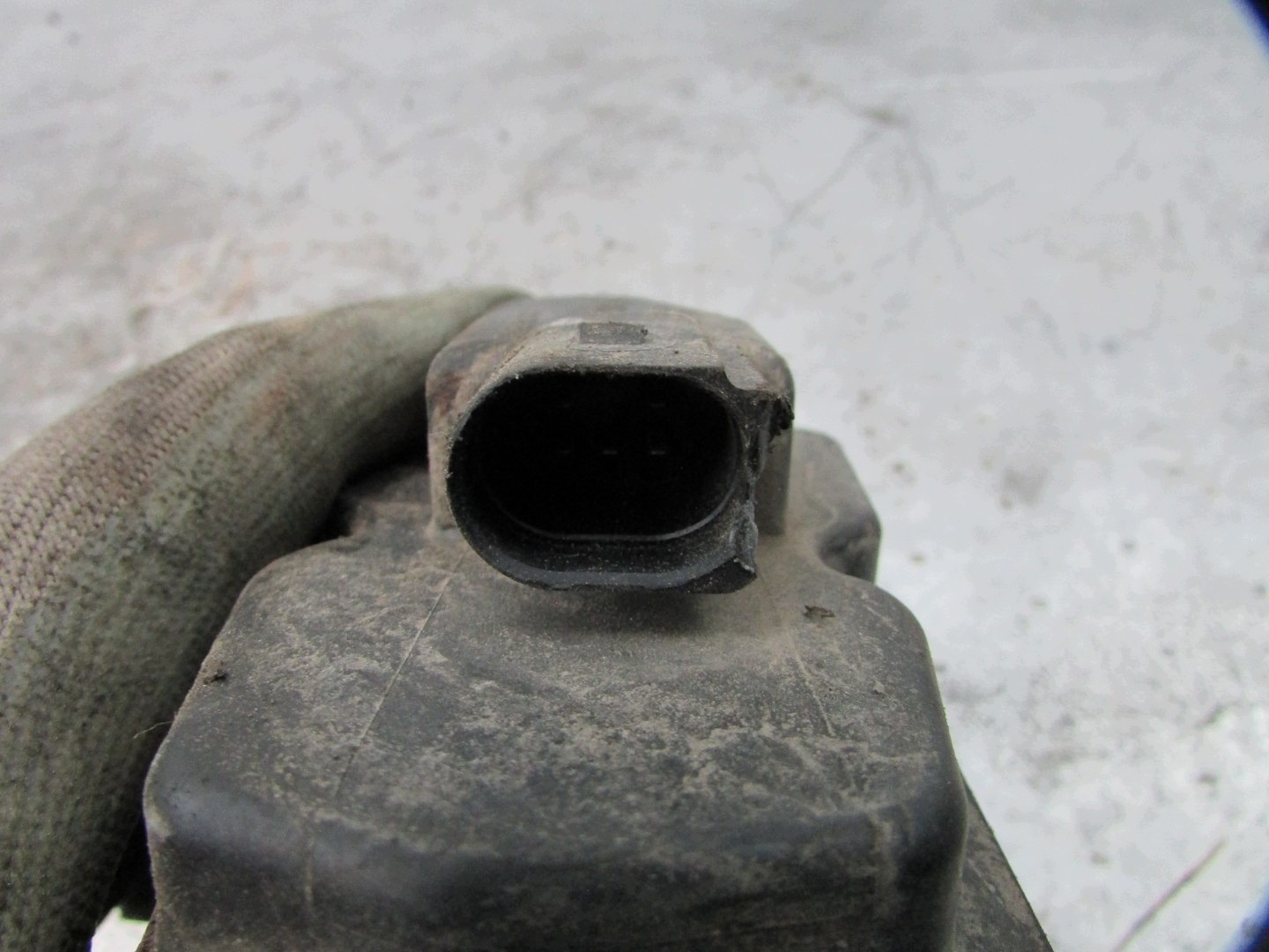 EGR Klep Passat B6 2.0 TDI 03G131501 image 8