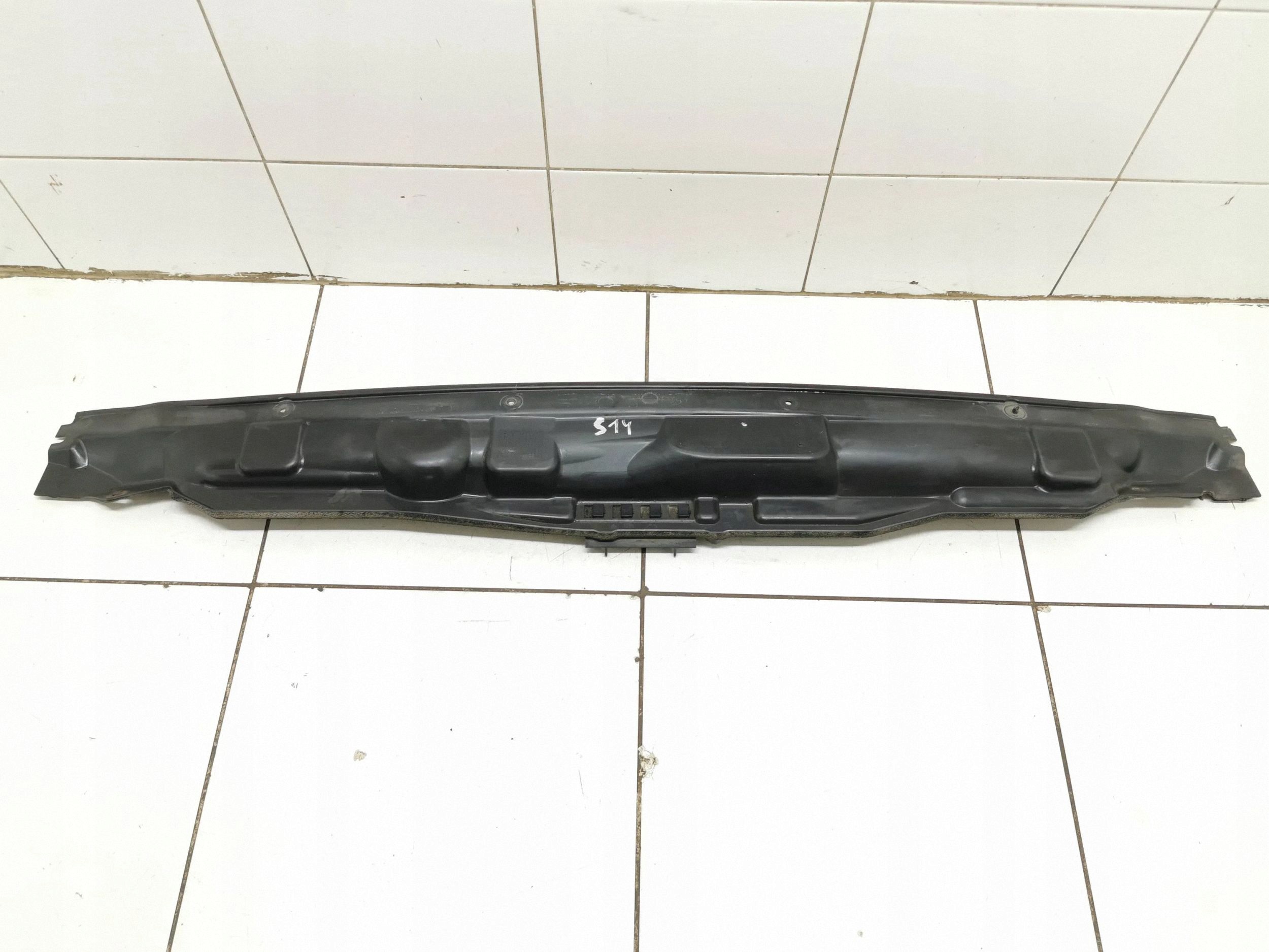 Déflecteur compartiment moteur Ford Focus 2014 BM51A01628AC image 2
