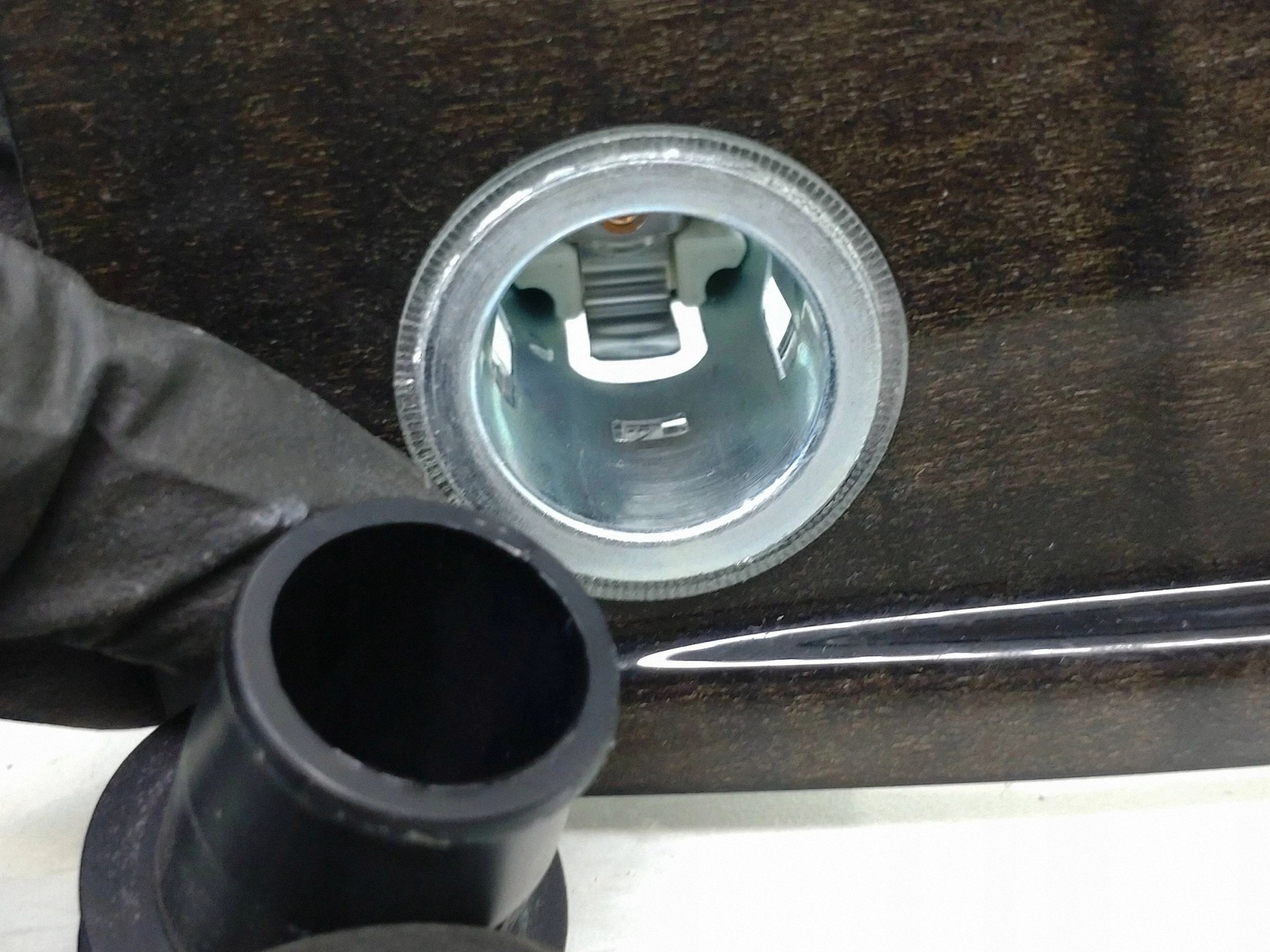 Tomada 12V Traseira BMW 5 E60 E61 2005 Usada image 5