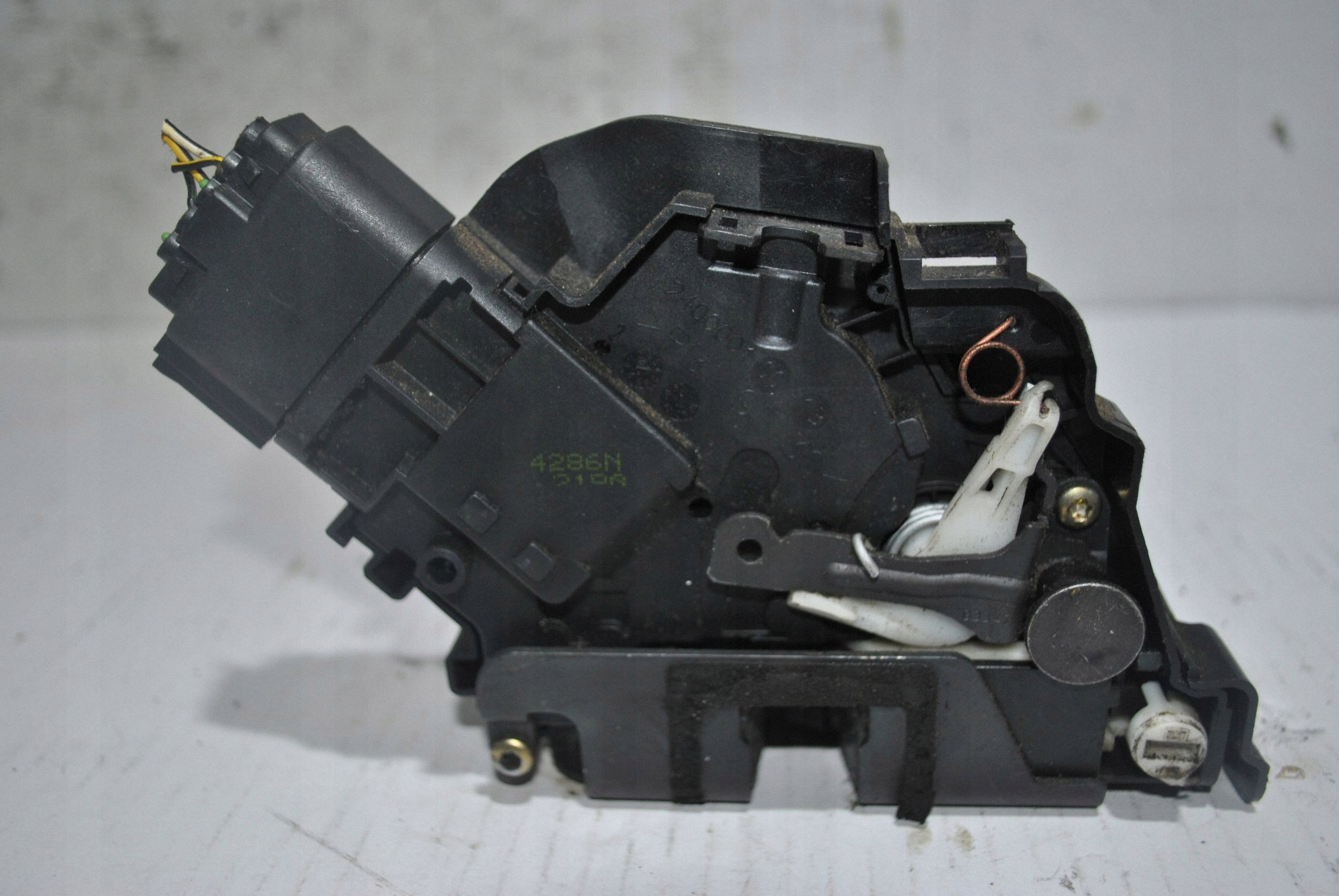 Vasen takaovi lukko Ford C-MAX 3M5A-R26412BP image 5