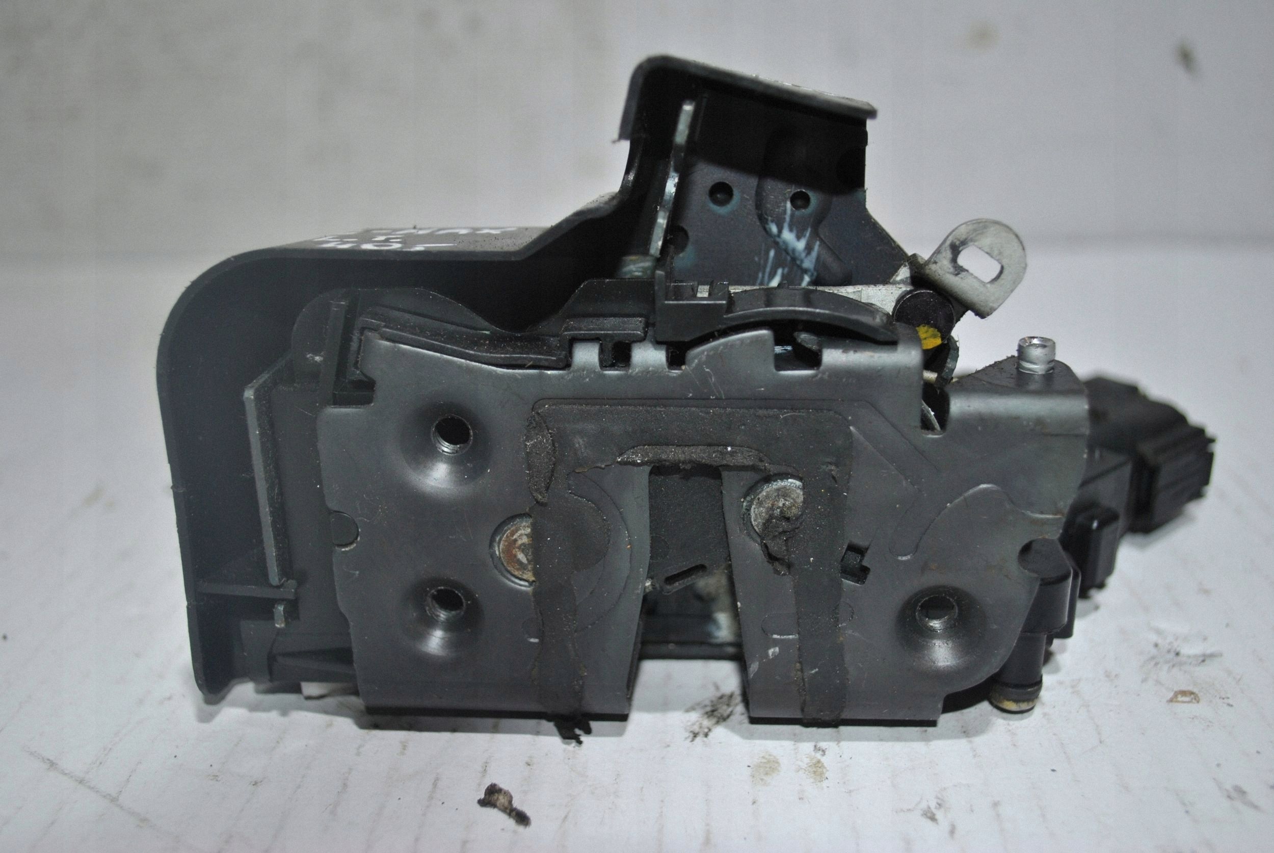 Vasen takaovi lukko Ford C-MAX 3M5A-R26412BP image 7