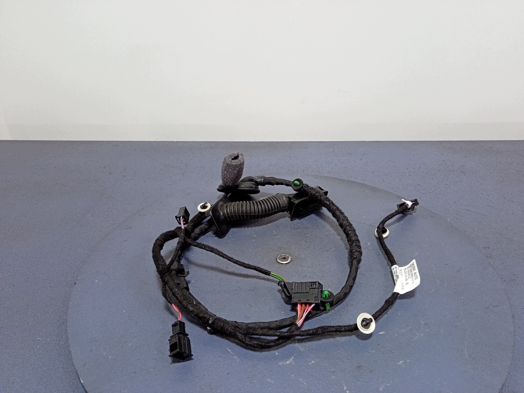 Skoda Octavia IV Türkabelbaum rechts hinten OEM image 2