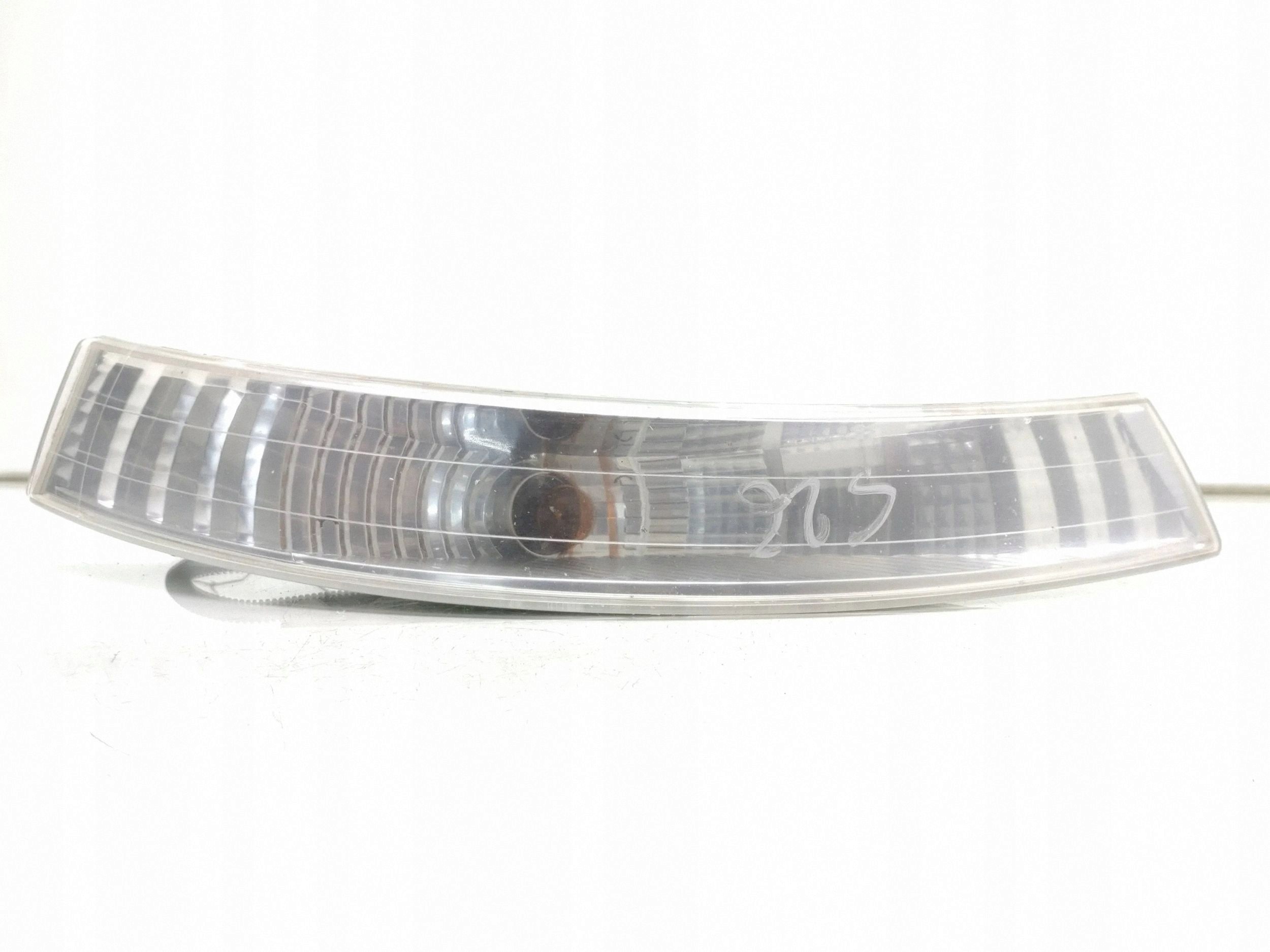 Direction indicator lamp Renault OE 8200402981 image 2