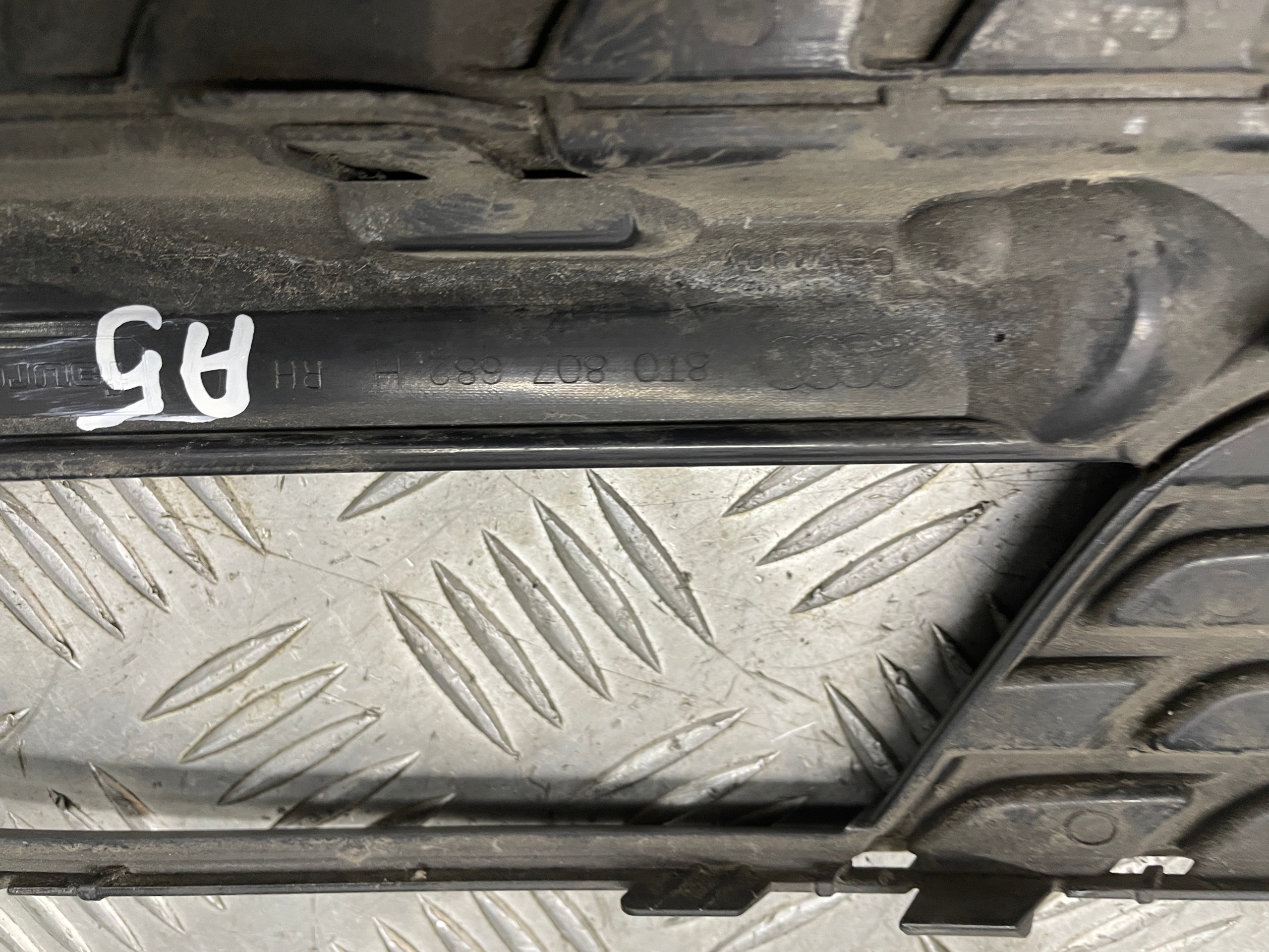 Rejilla parachoques derecha Audi A5 8T 8678657 image 9