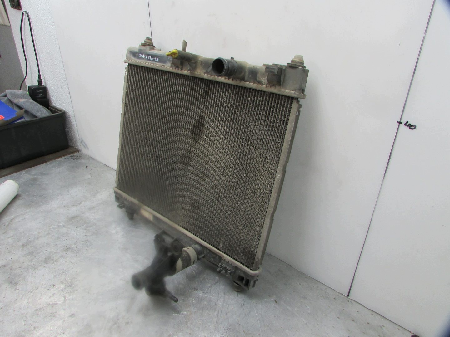 Toyota Yaris II 1.0 B Radiateur Eau image 3