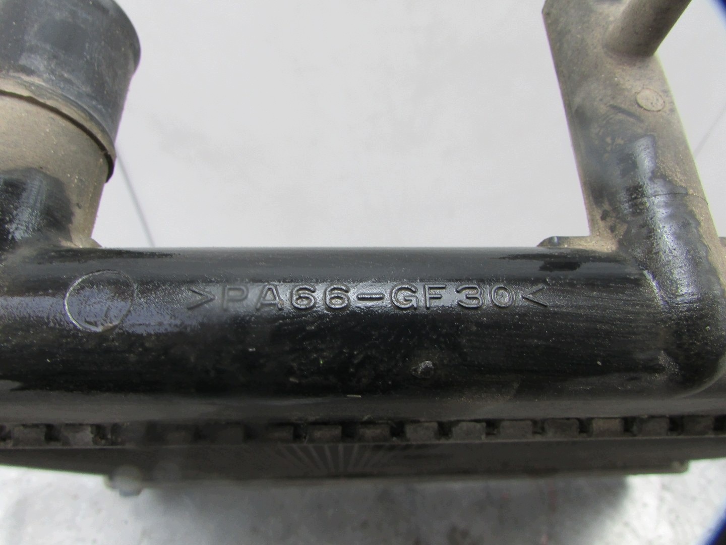 Toyota Yaris II 1.0 B Radiateur Eau image 5
