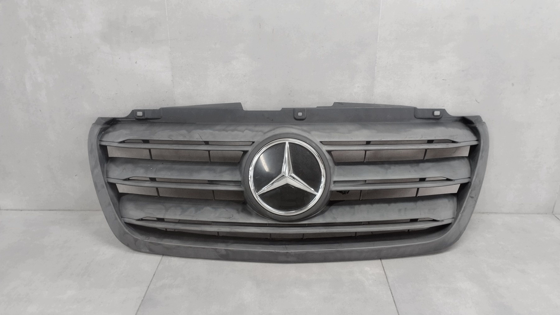 Calandre Mercedes e-Sprinter III W907 W910 image 2