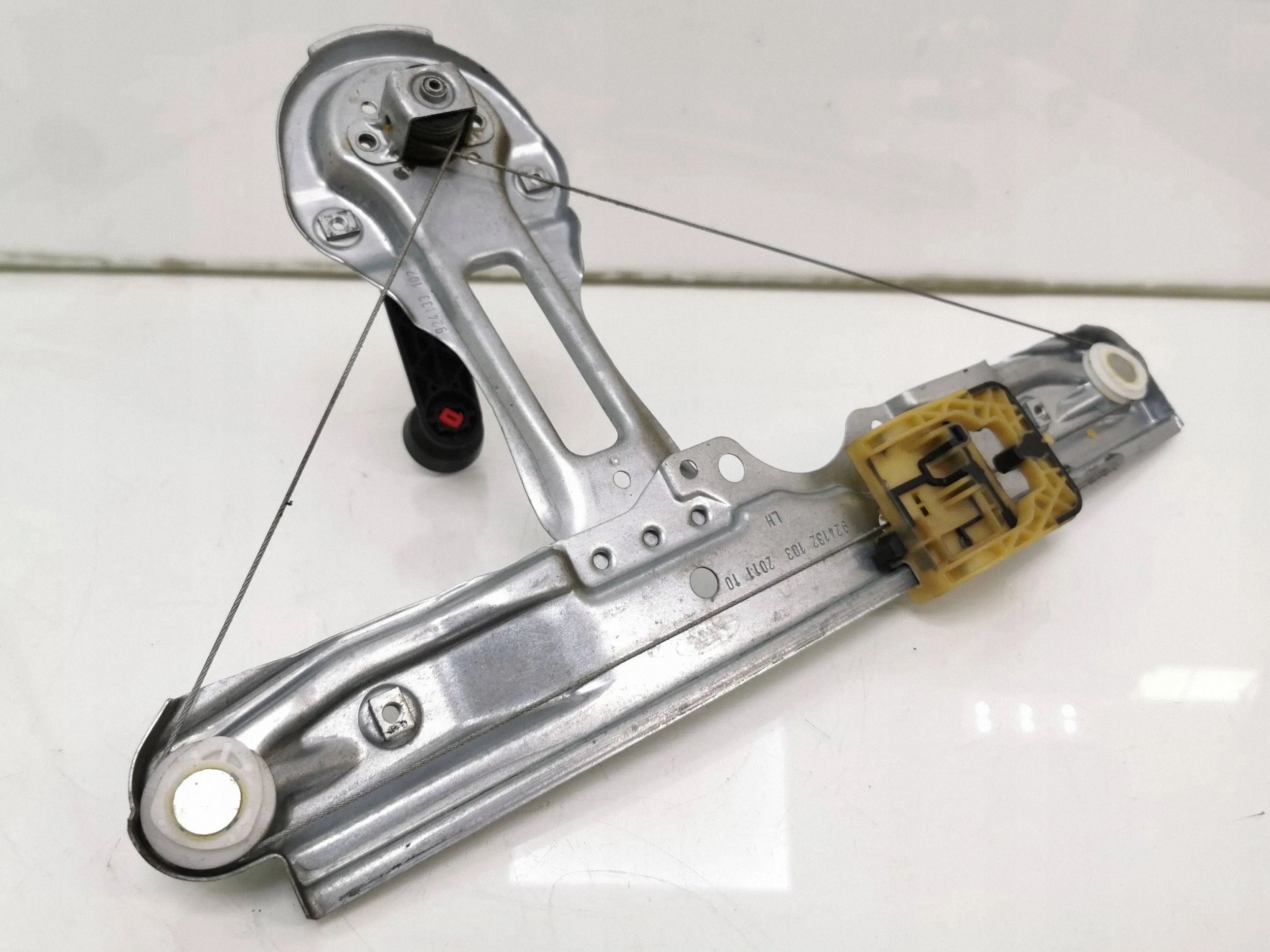 2014 Ford Focus Manual Rear Window Regulator image 3
