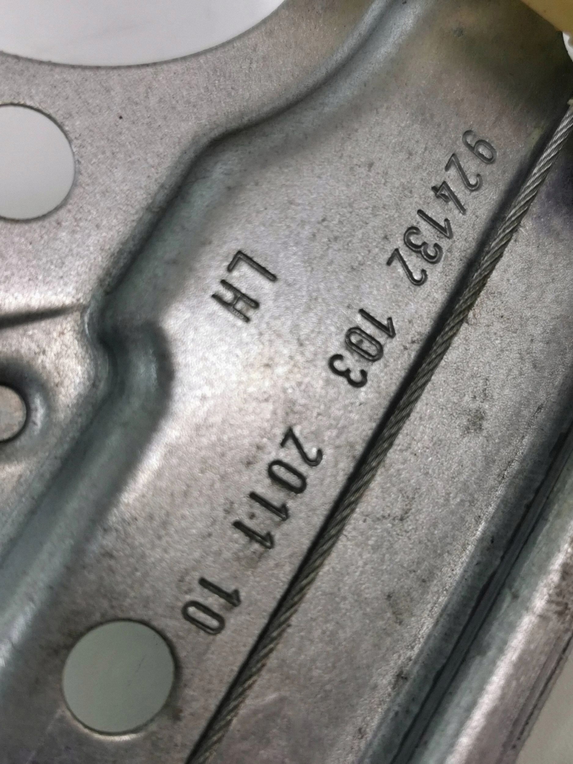 2014 Ford Focus Manual Rear Window Regulator image 7