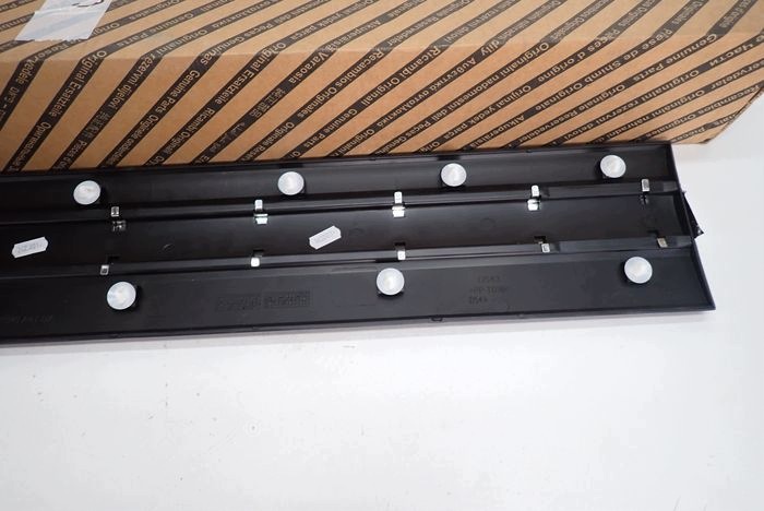 FIAT 500L 12- etuoven oikea lista 735521840 image 7