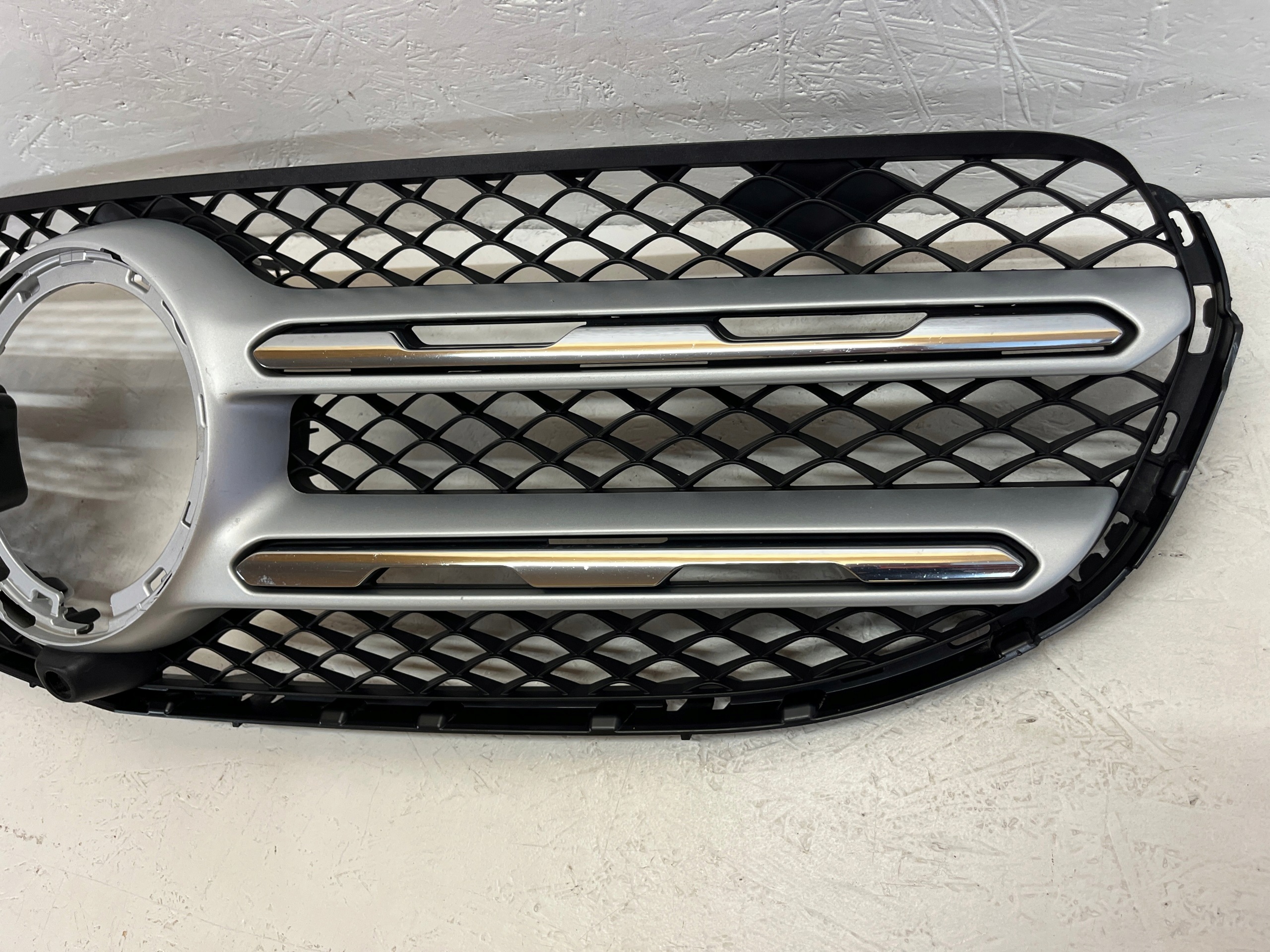 Etusäleikkö Mercedes GLC W253 X253 image 3