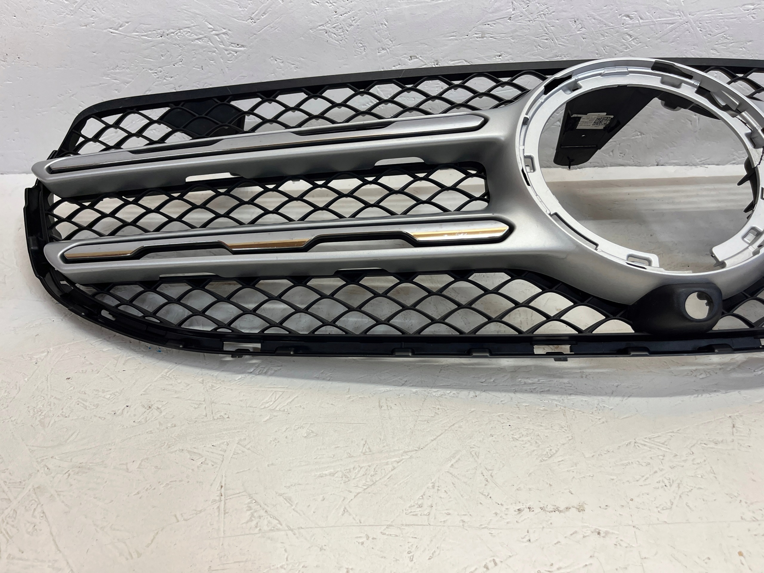 Etusäleikkö Mercedes GLC W253 X253 image 5