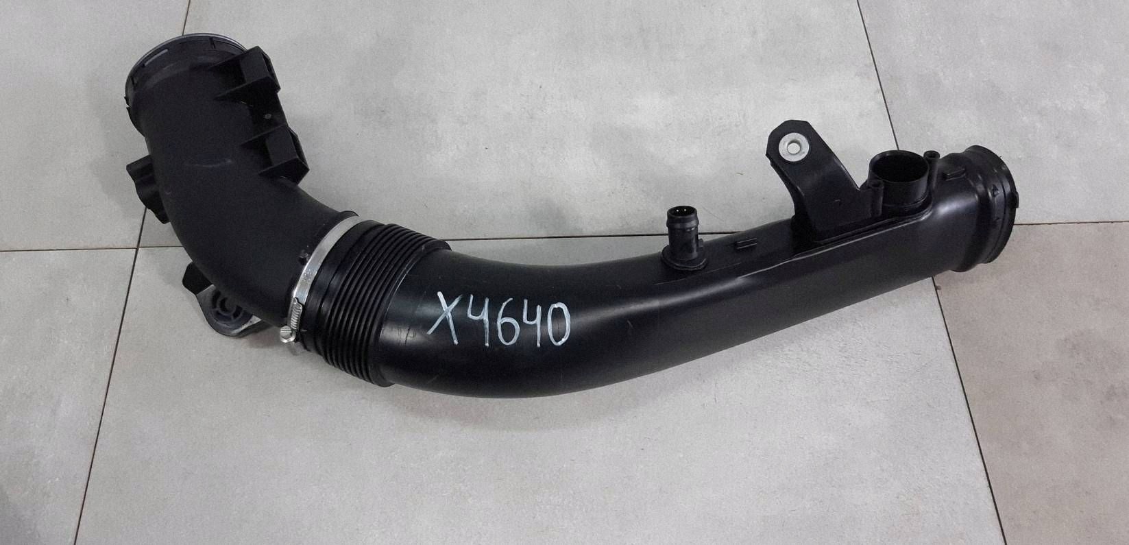 BMW 5 F10 F11 Luchtinlaatslang Gebruikt