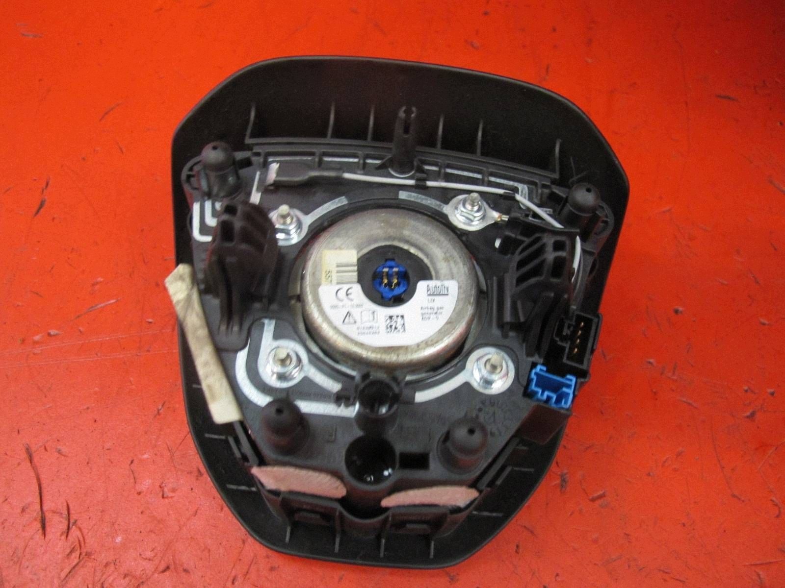 PEUGEOT 208 I 12- Kokpit med airbag, EU image 3
