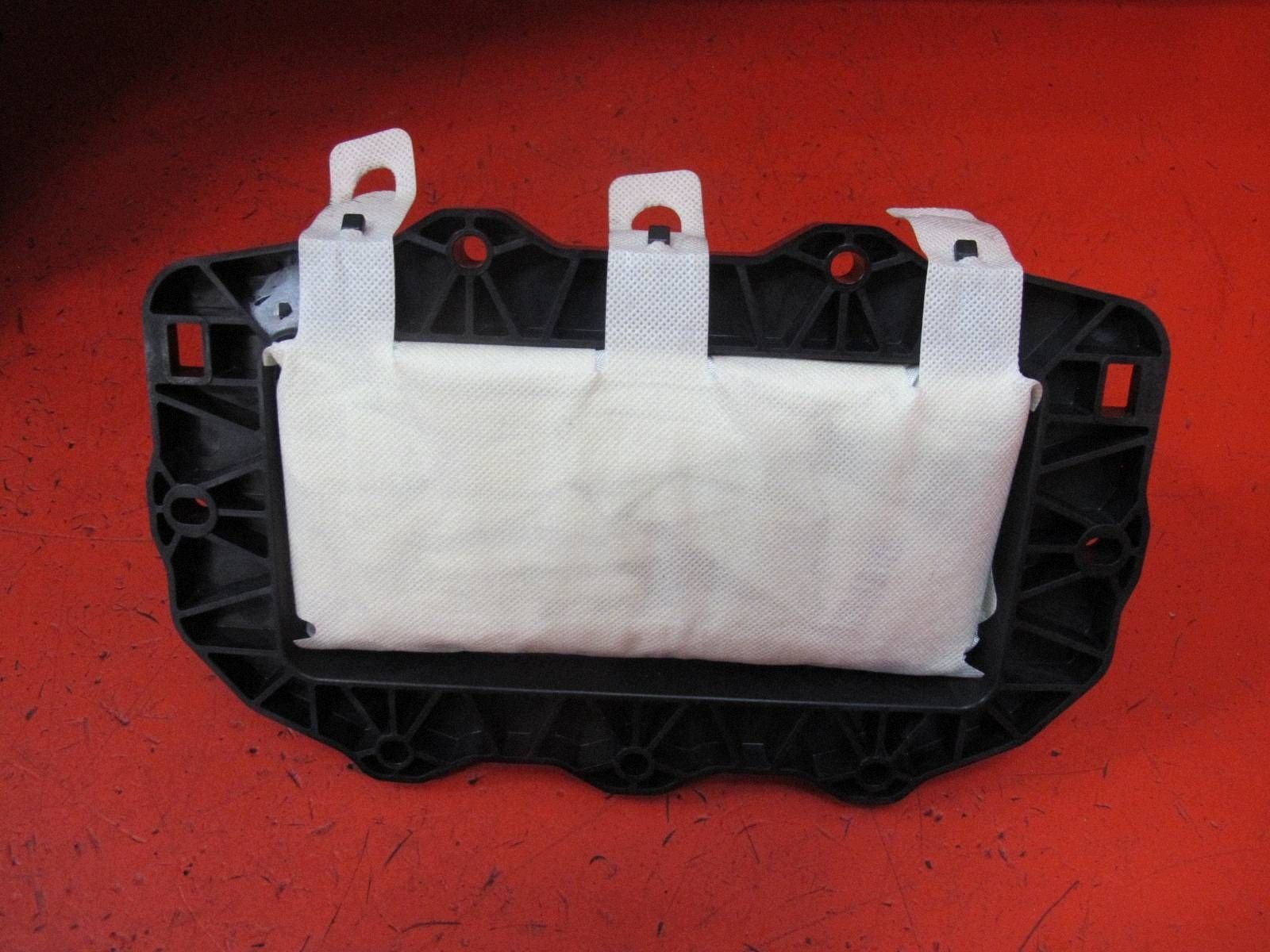 PEUGEOT 208 I 12- Kokpit med airbag, EU image 5