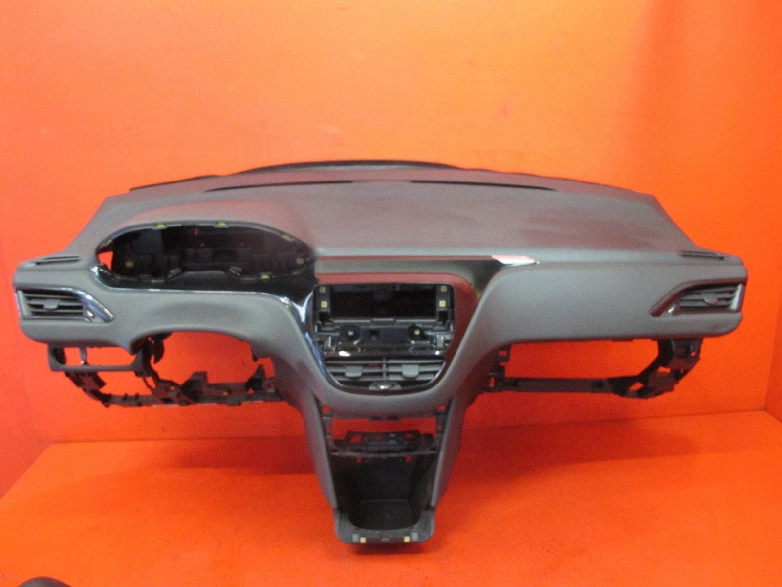 PEUGEOT 208 I 12- Kokpit med airbag, EU image 8