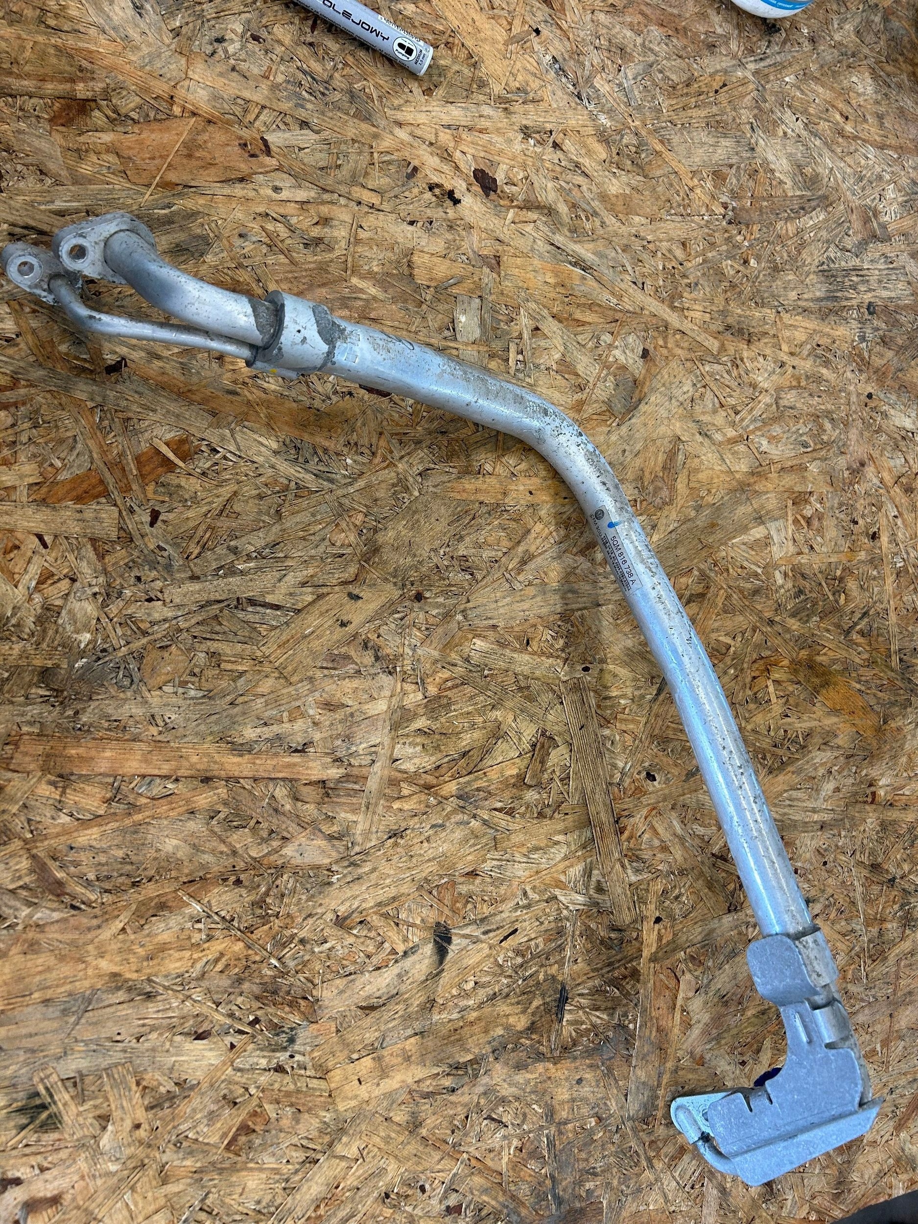 Conduit clim VW AUDI 5QM816738A image 2