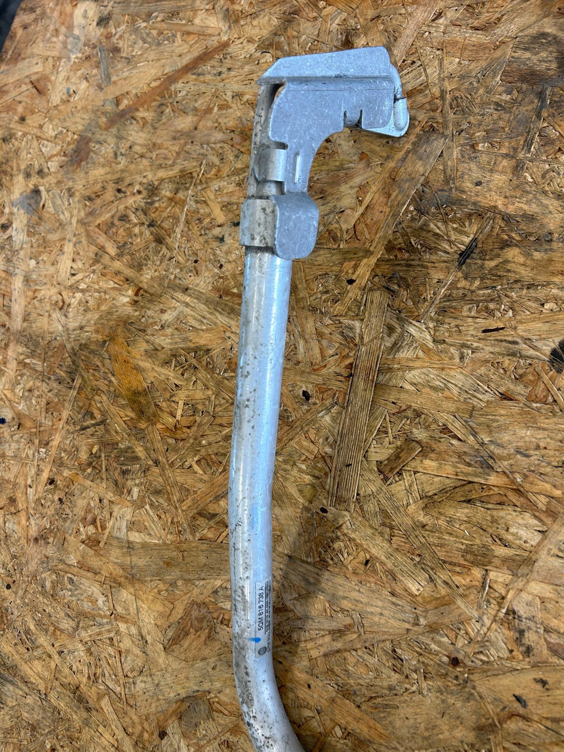 Conduit clim VW AUDI 5QM816738A image 3